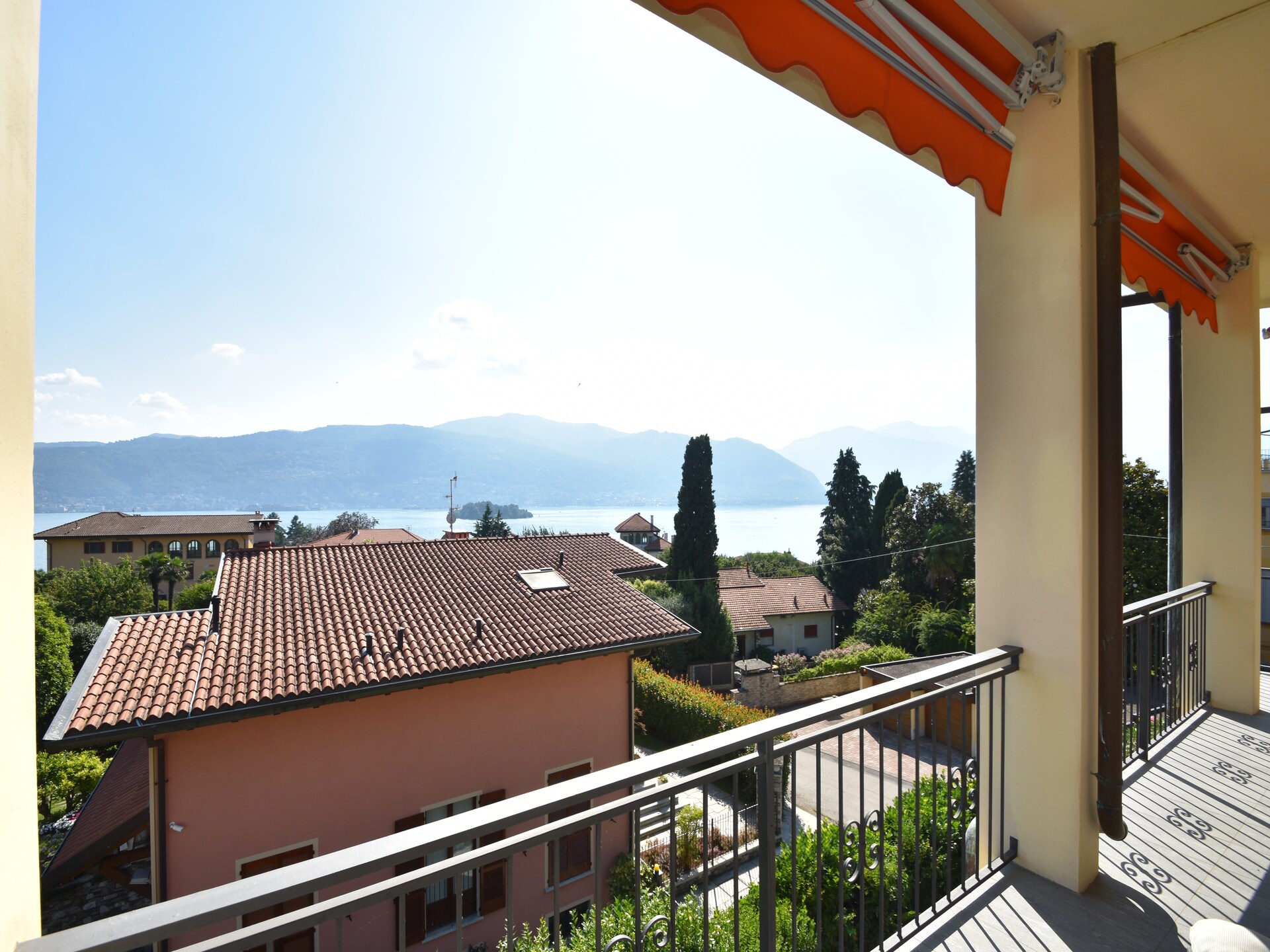 Licht appartement in Pallanza met uitzicht op de Borromeïsche Eilanden - foto 1