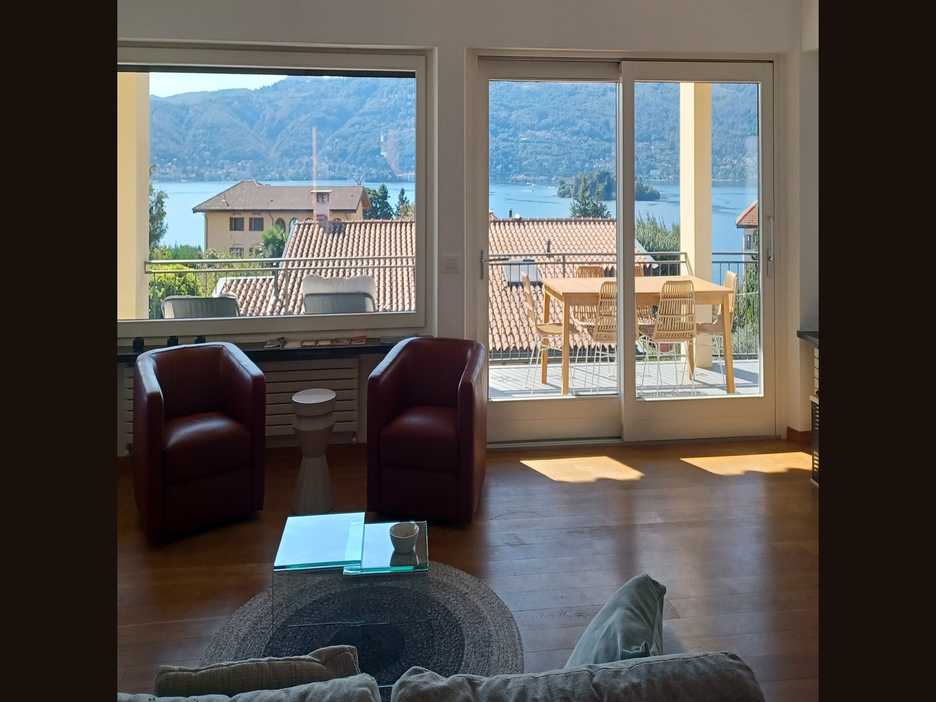 Licht appartement in Pallanza met uitzicht op de Borromeïsche Eilanden - foto 10