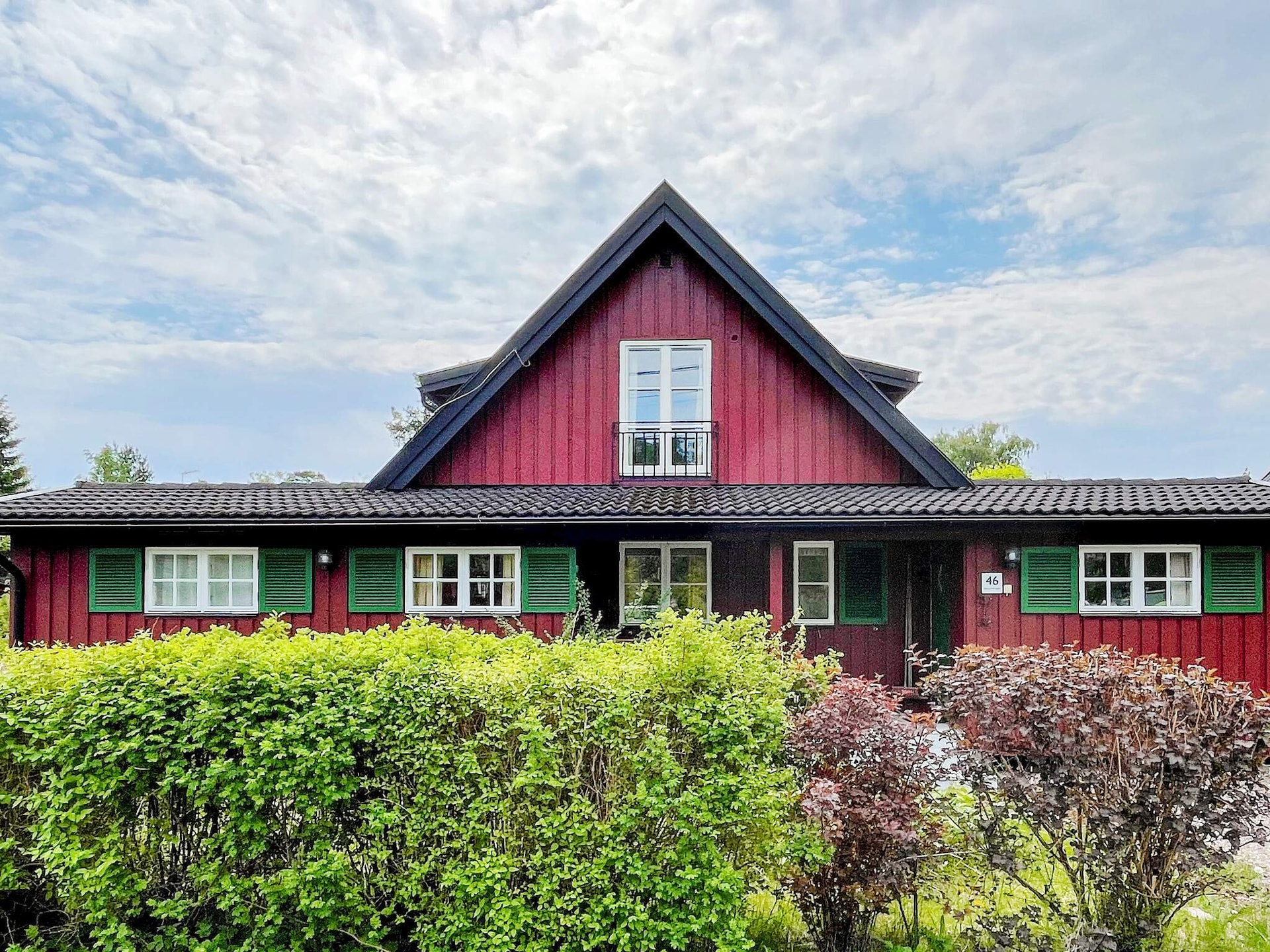 Zweelaagse villa aan de golfbaan, 180 meter van zee in Grisslehamn - foto 2