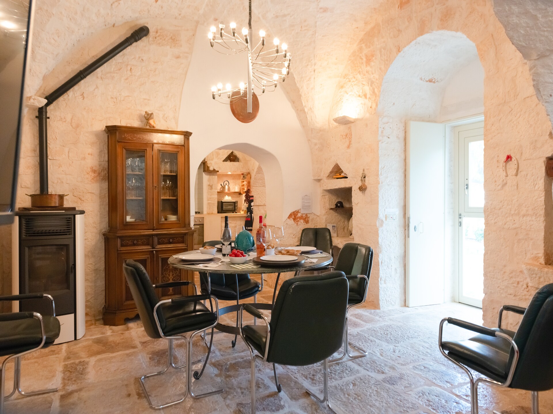 Trulli Fantese 4 Ostuni: Authentieke trullivilla met zwembad in Valle d'Itria - foto 13