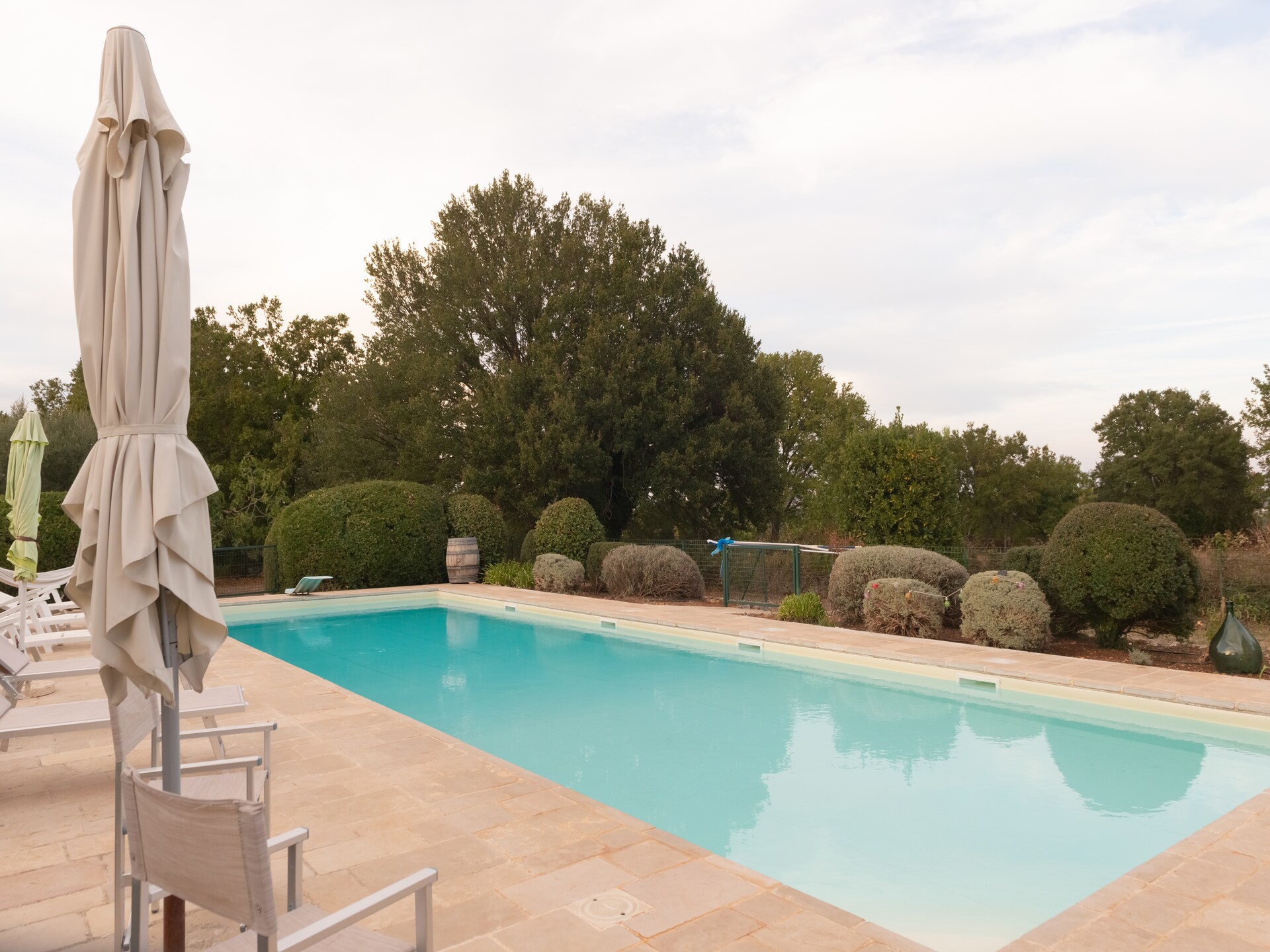 Trulli Fantese 4 Ostuni: Authentieke trullivilla met zwembad in Valle d'Itria - foto 56