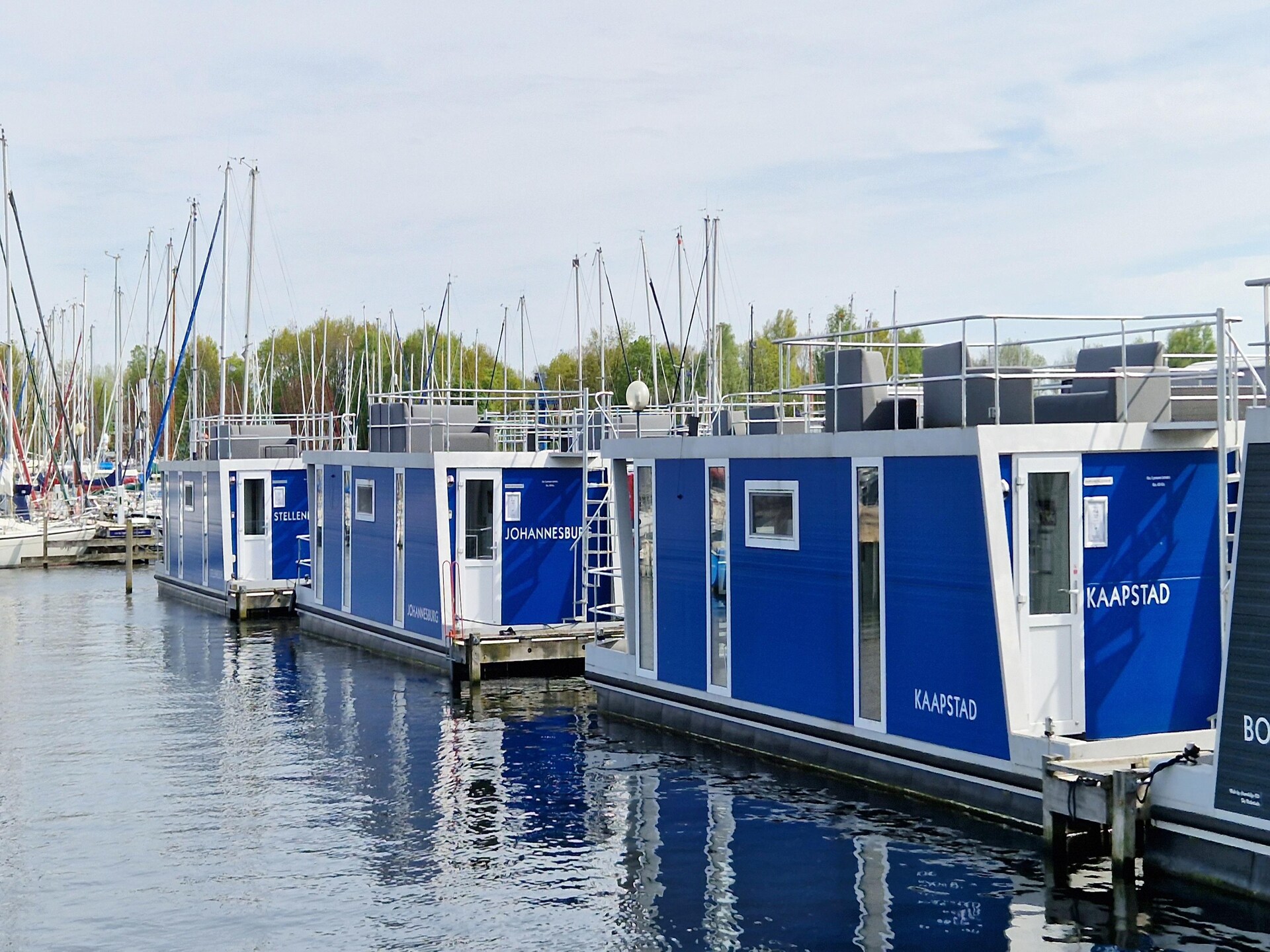 Havenlodges Naarden 1: Charmant verblijf op het water in schilderachtige jachthaven - foto 10