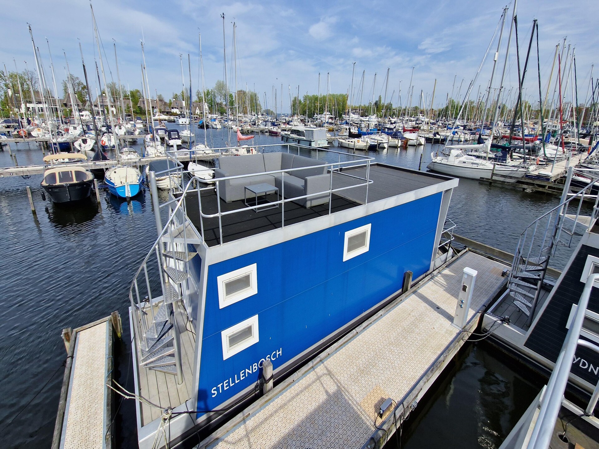 Havenlodges Naarden 1: Charmant verblijf op het water in schilderachtige jachthaven - foto 21