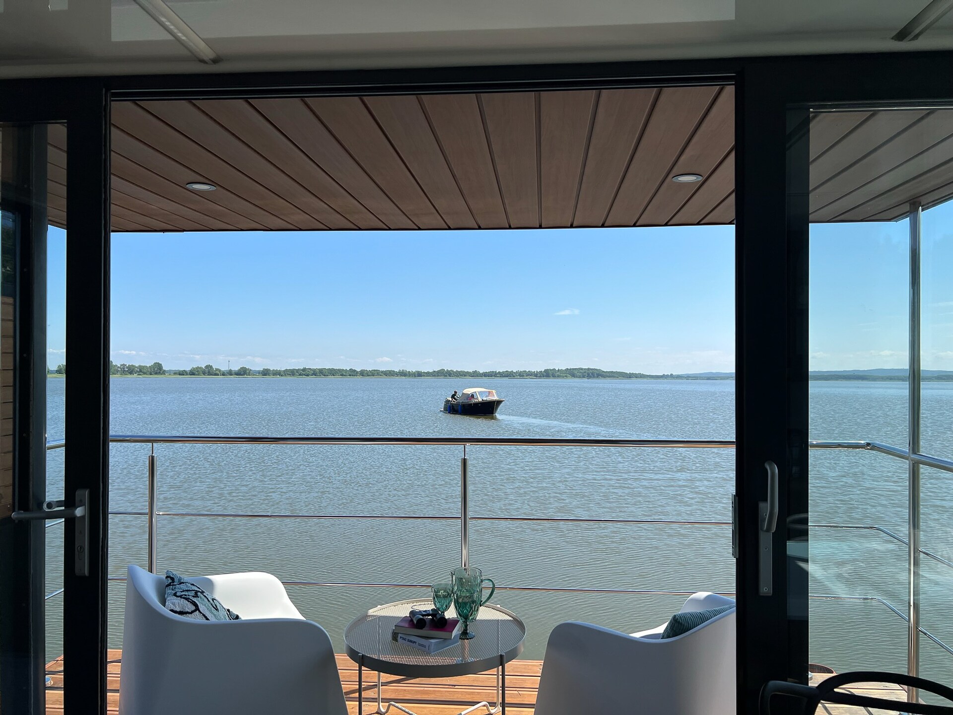 Op 300 m van zee: Unieke woonboot voor 5 personen in Łazy - foto 29