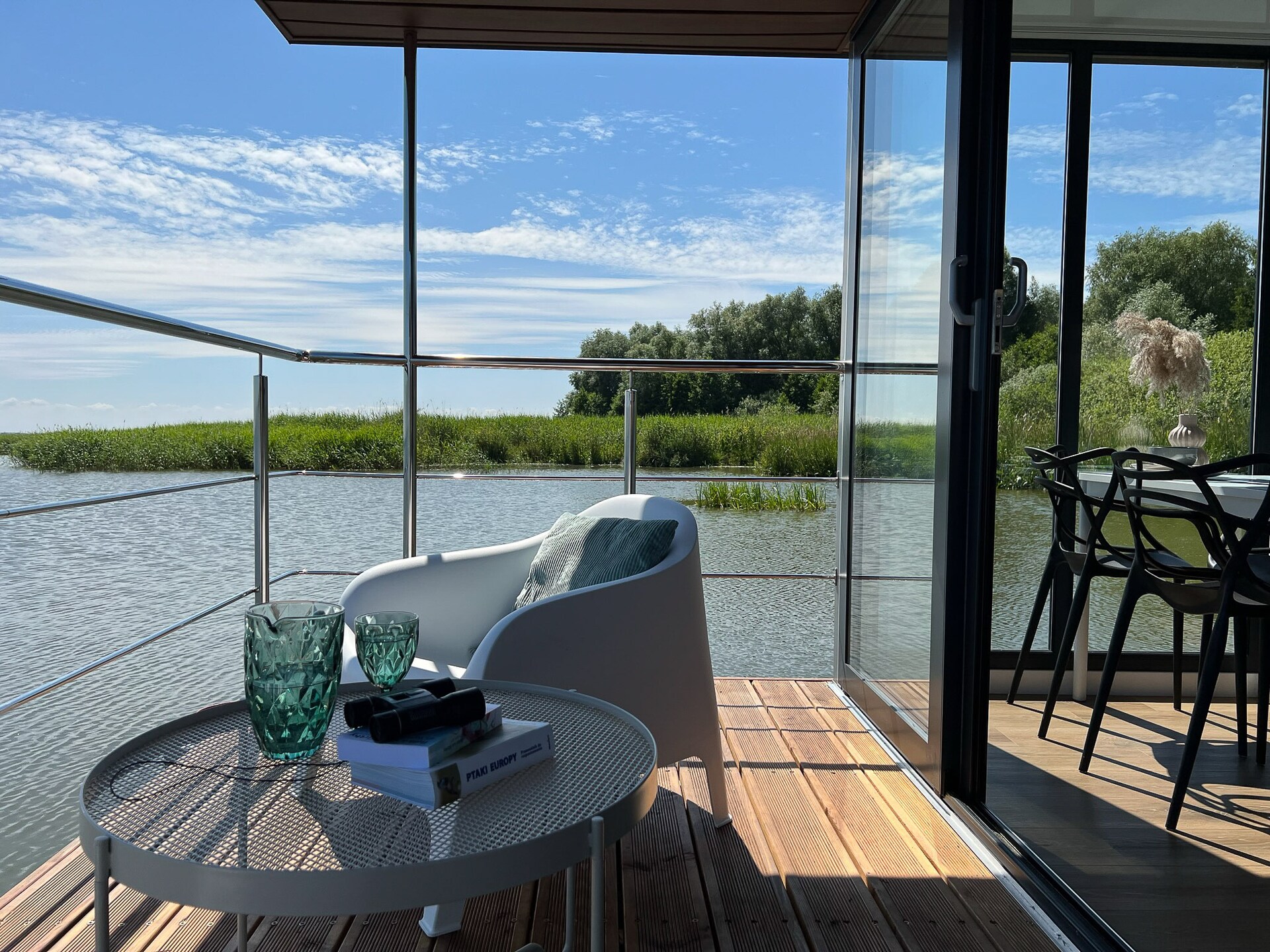 Op 300 m van zee: Unieke woonboot voor 5 personen in Łazy - foto 30