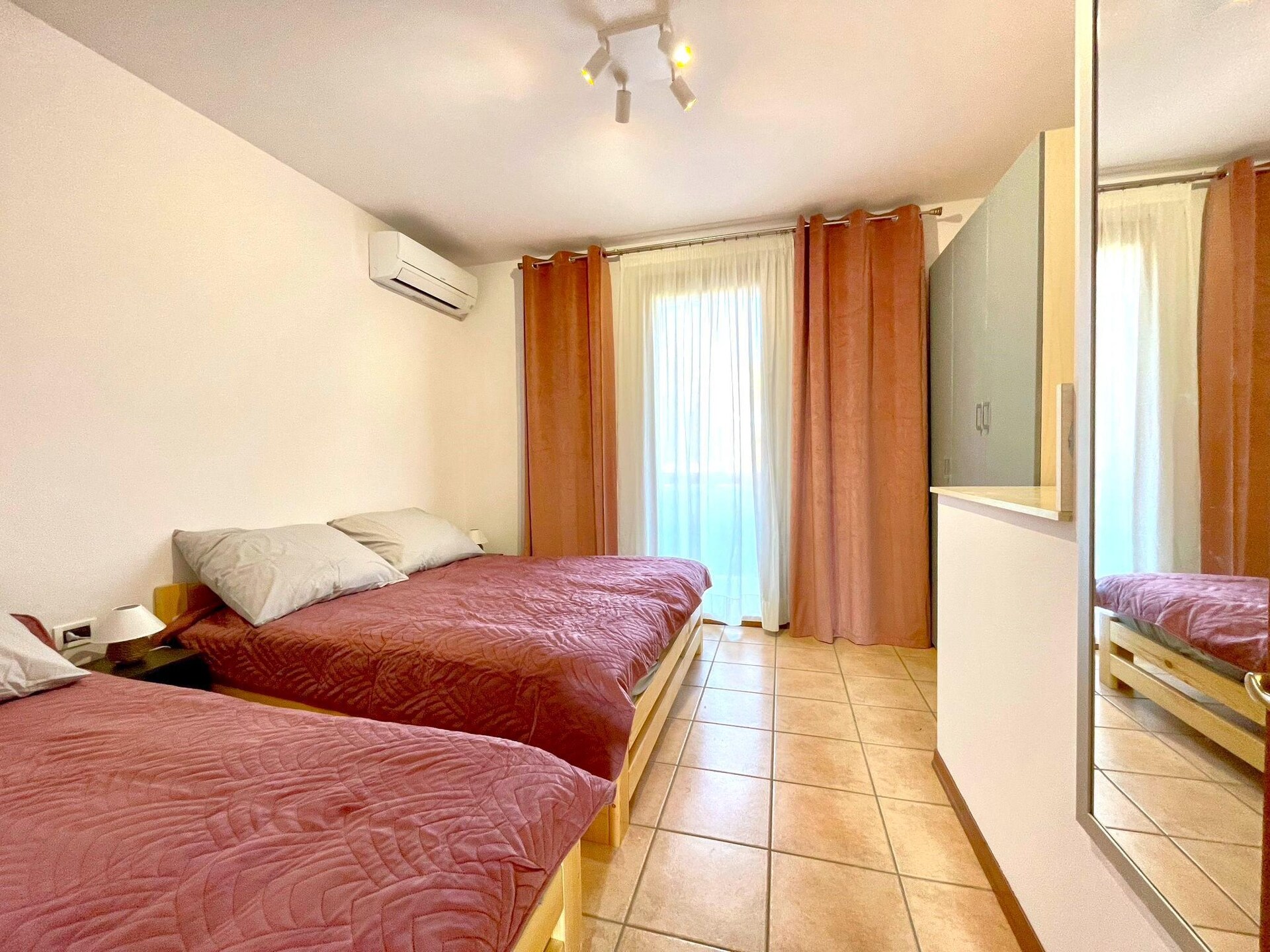 Zonnig appartement met zwembad in Caorle, vlakbij zee en strand - foto 4