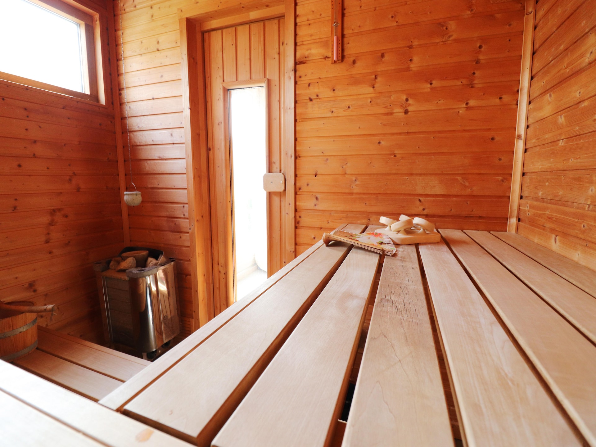 Modern vakantiehuis met sauna en zwembad in watersportdorp Grou - foto 29