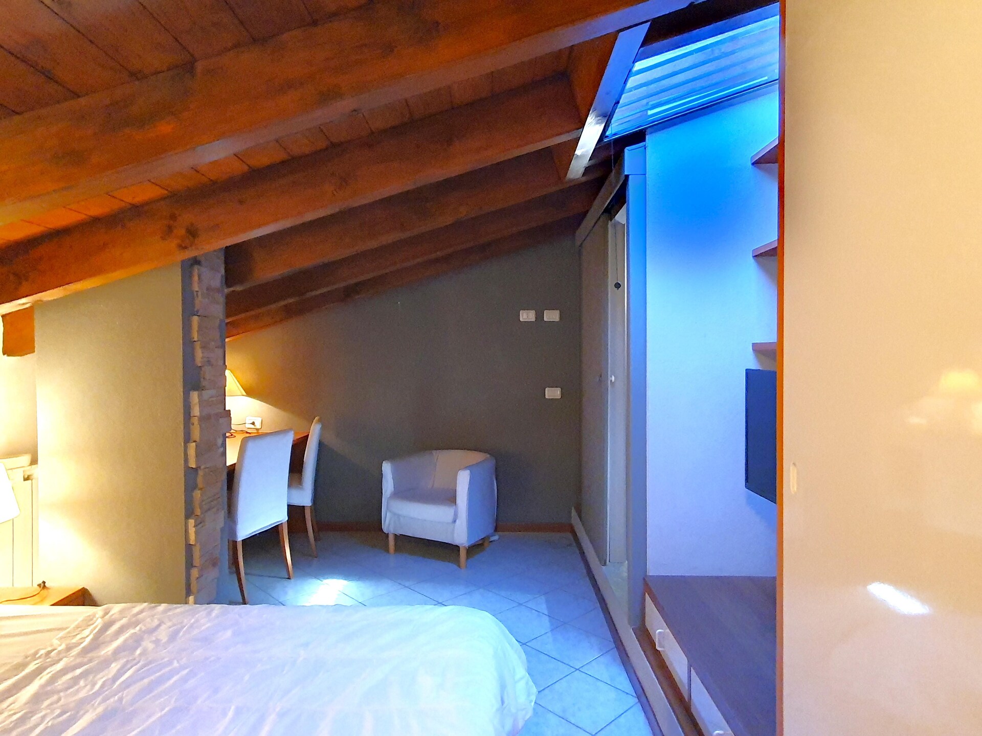Ruim vakantiehuis voor 6 in Montegrino Valtravaglia met zwembad - foto 28