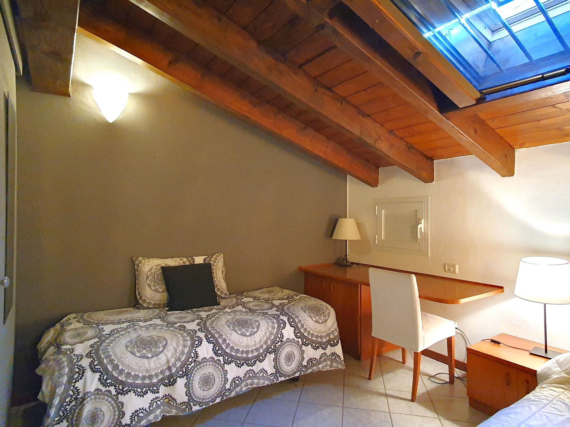 Ruim vakantiehuis voor 6 in Montegrino Valtravaglia met zwembad - foto 33