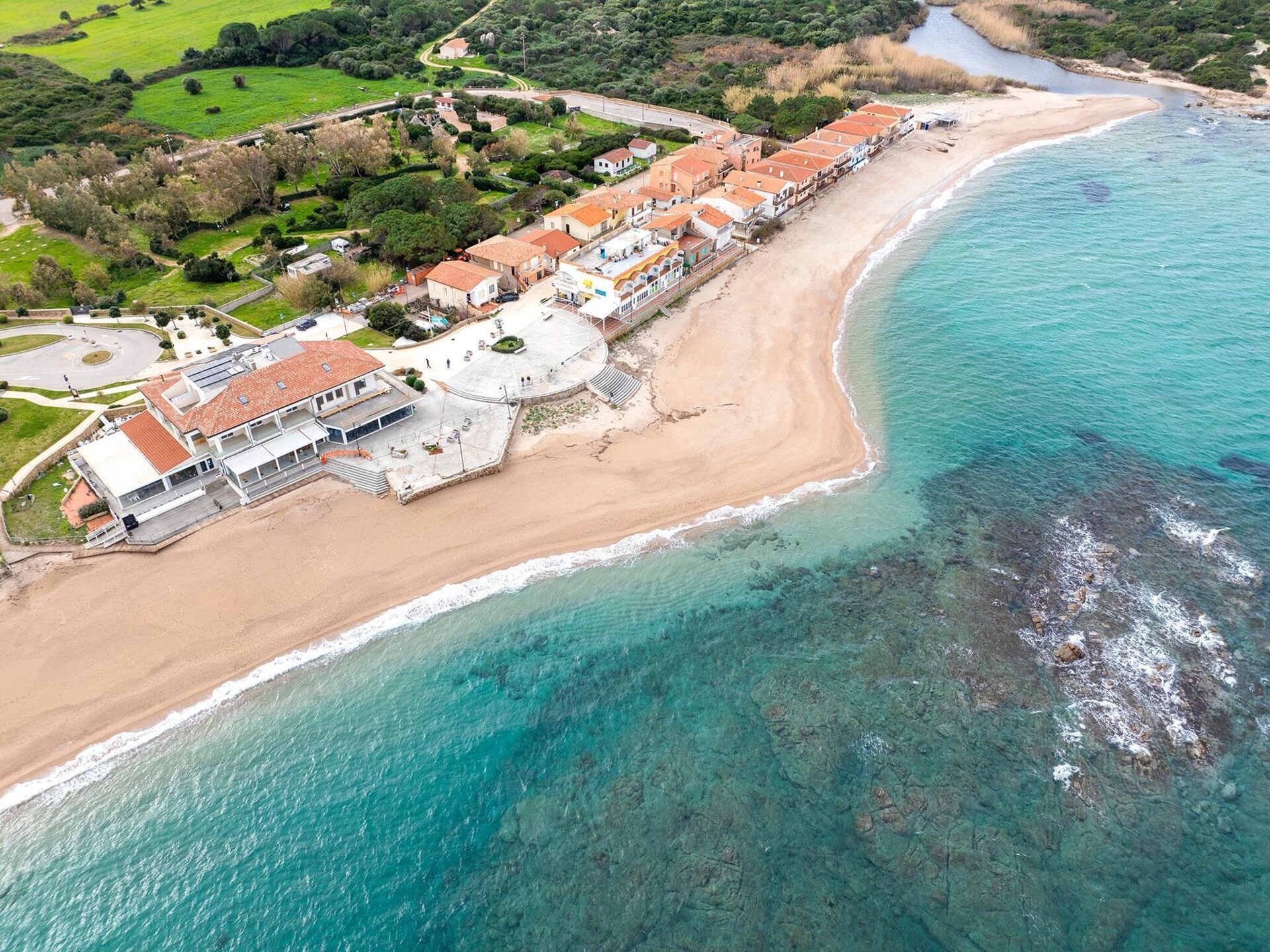 Vrijstaand vakantiehuis voor 4 bij strand Vignola Mare, Sardinië - foto 31