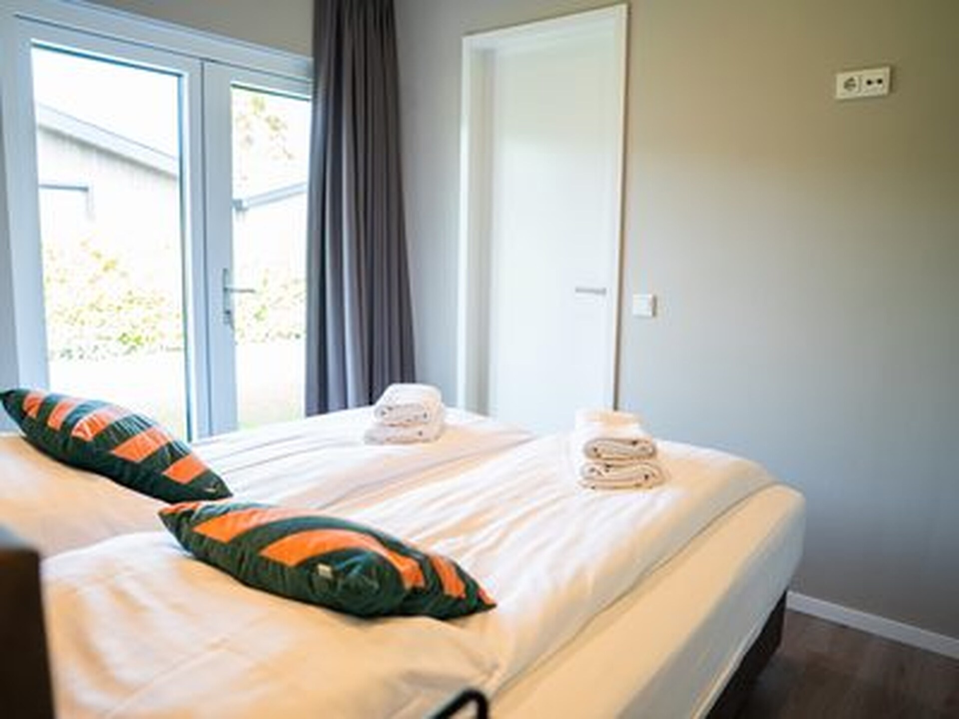 Modern chalet aan parkvijver in Veldhoven, 4 pers., 2 slaapkamers - foto 18