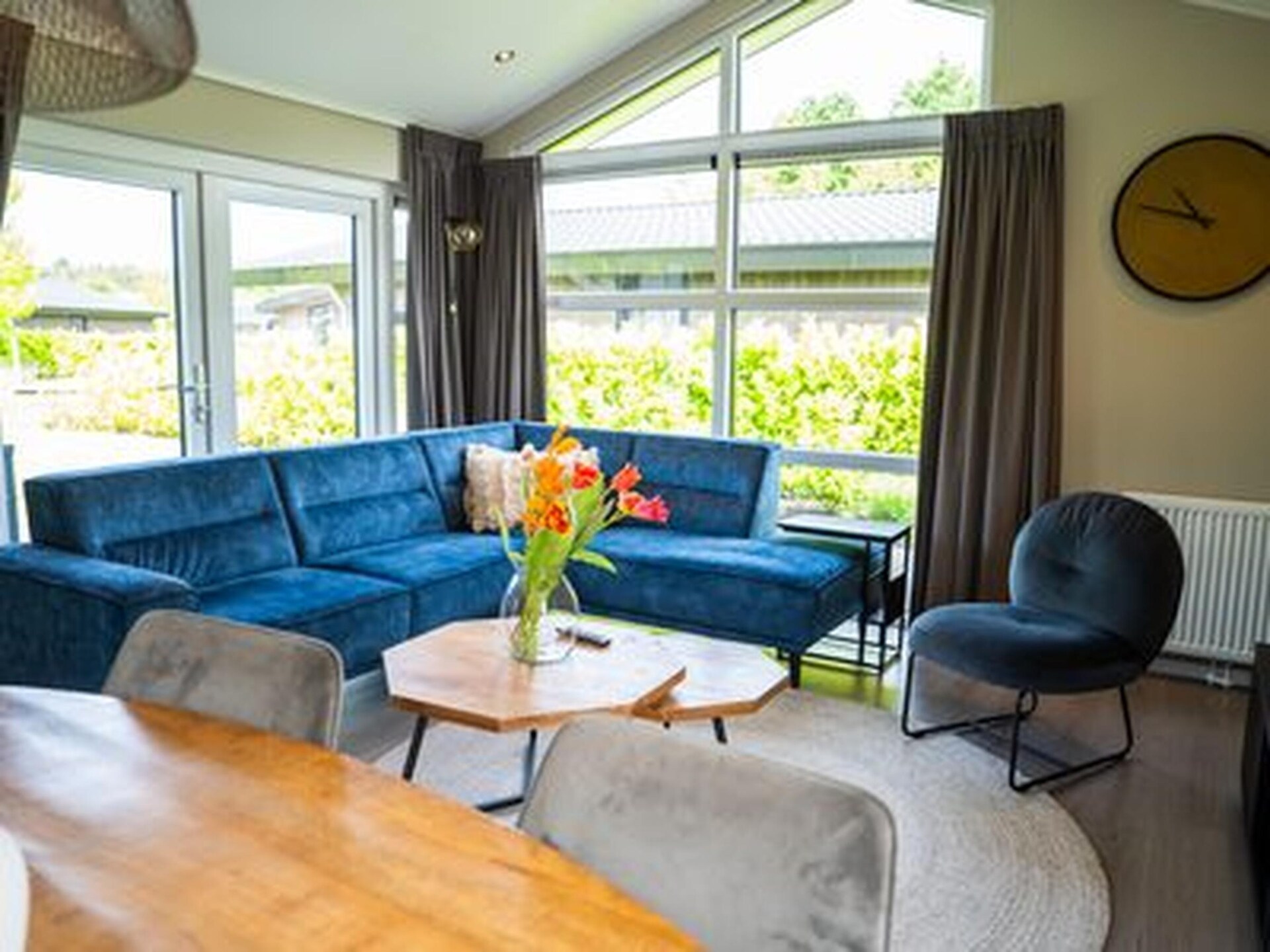 Modern chalet aan parkvijver in Veldhoven, 4 pers., 2 slaapkamers - foto 16