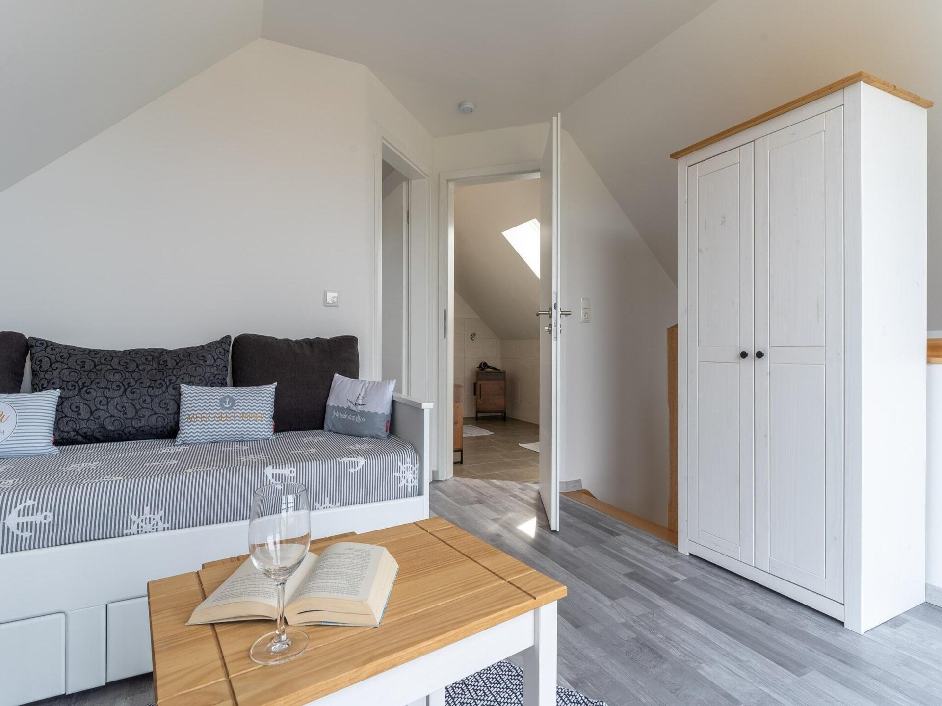 Zongericht appartement met omheinde tuin bij golf en strand - foto 3