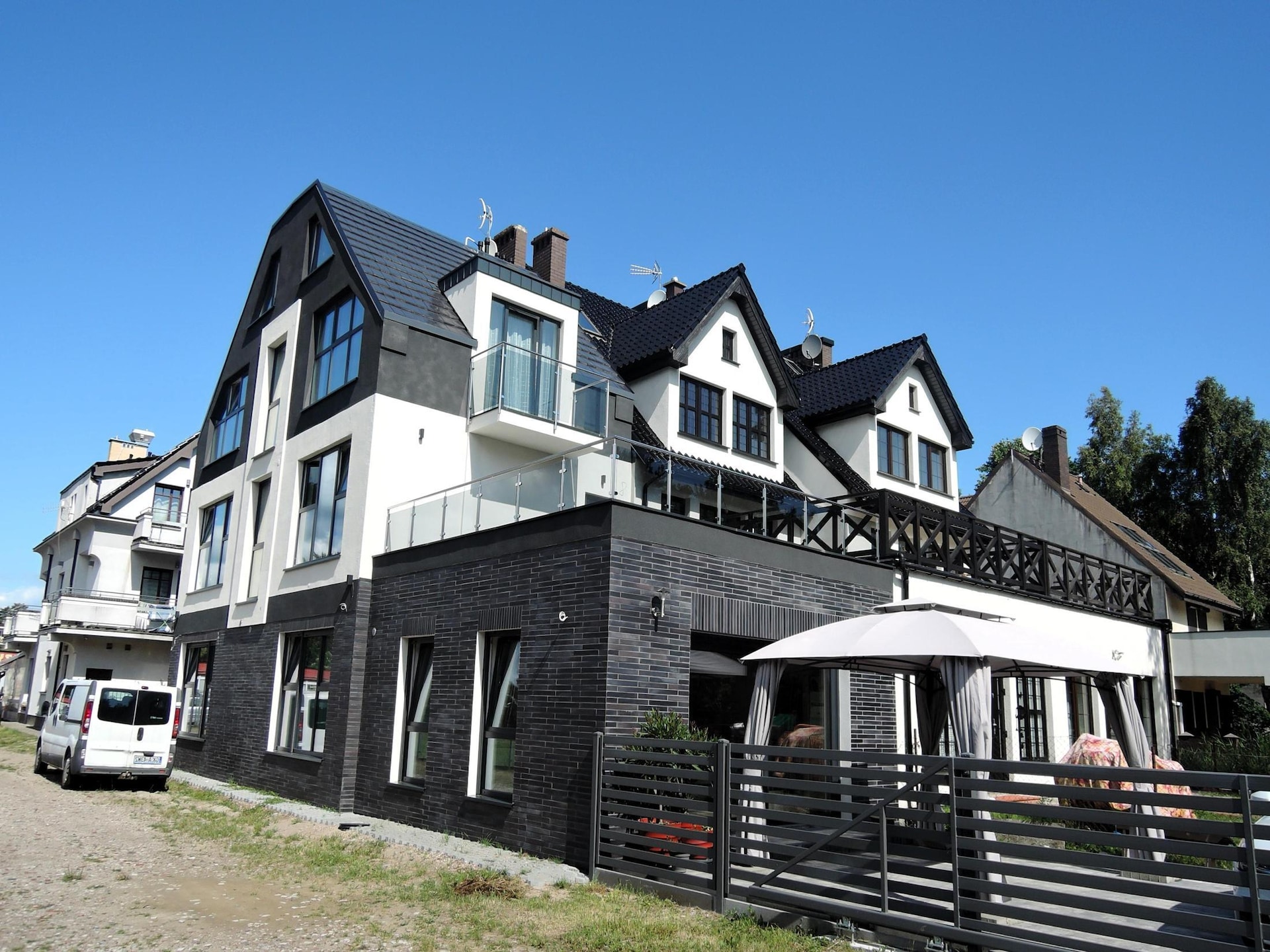 Op 500 m van het strand: Comfortabel appartement in centrum Mrzeżyno - foto 13