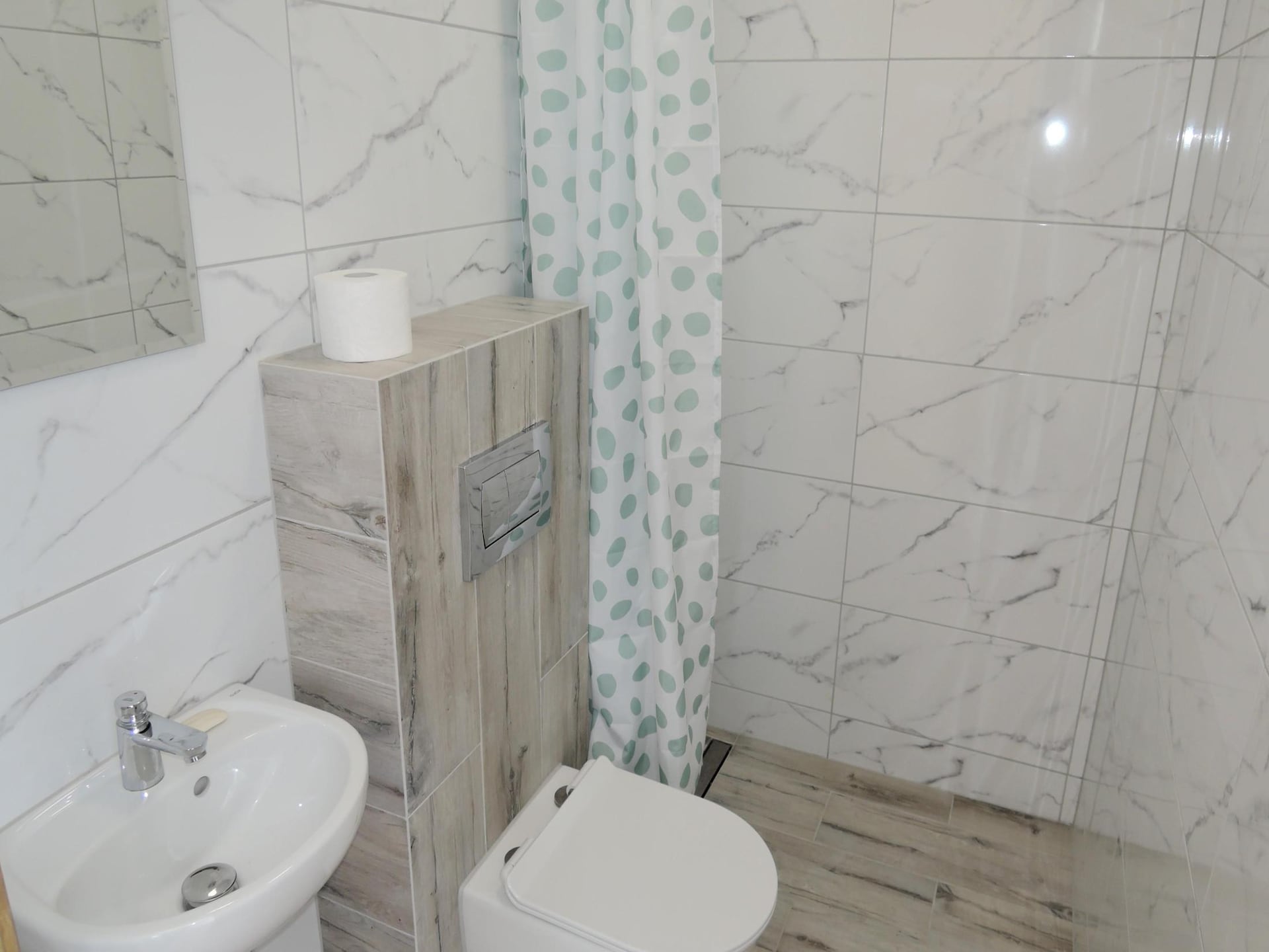Op 500 m van het strand: Comfortabel appartement in centrum Mrzeżyno - foto 6