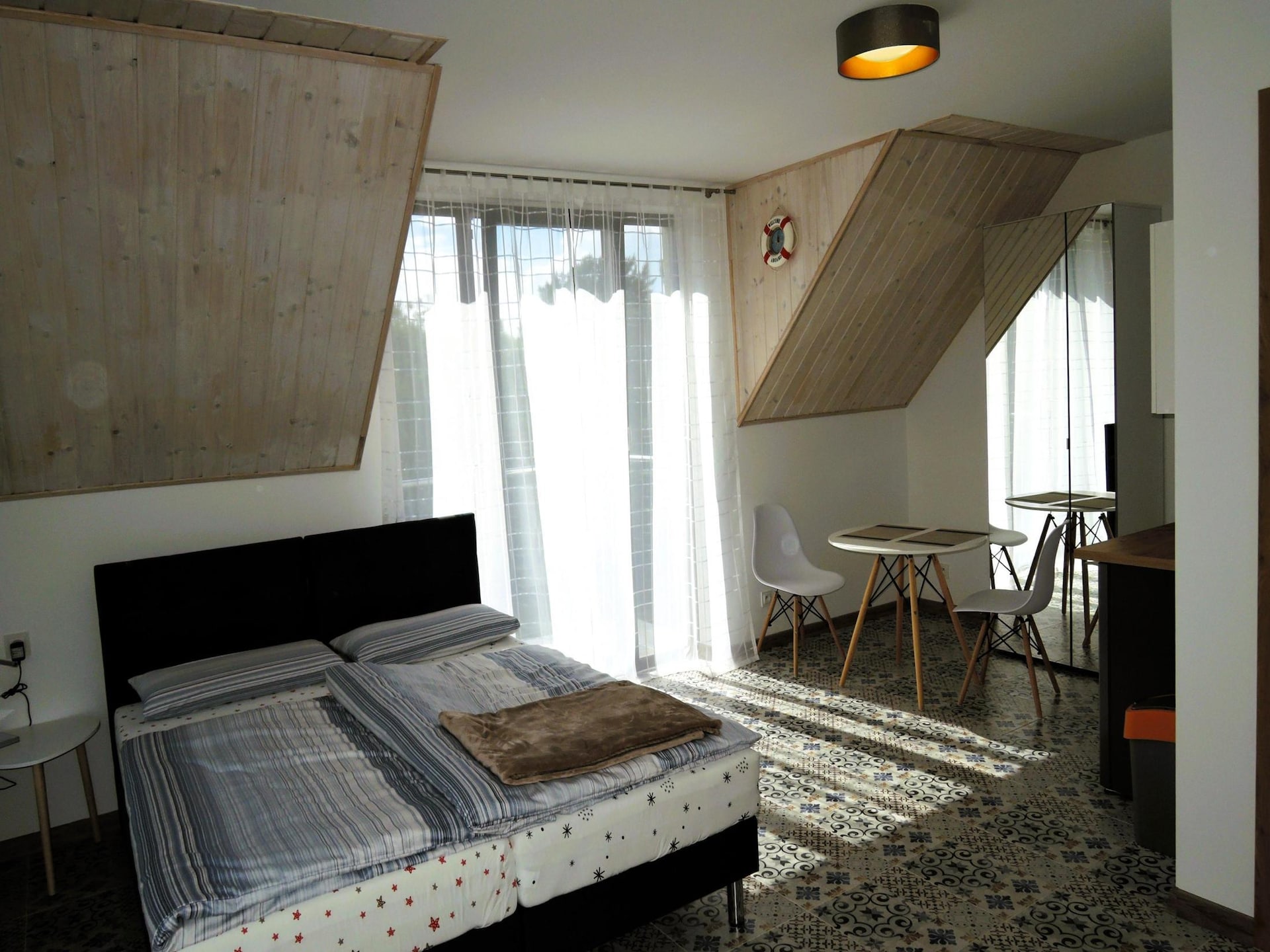 Op 500 m van het strand: Comfortabel appartement in centrum Mrzeżyno - foto 15