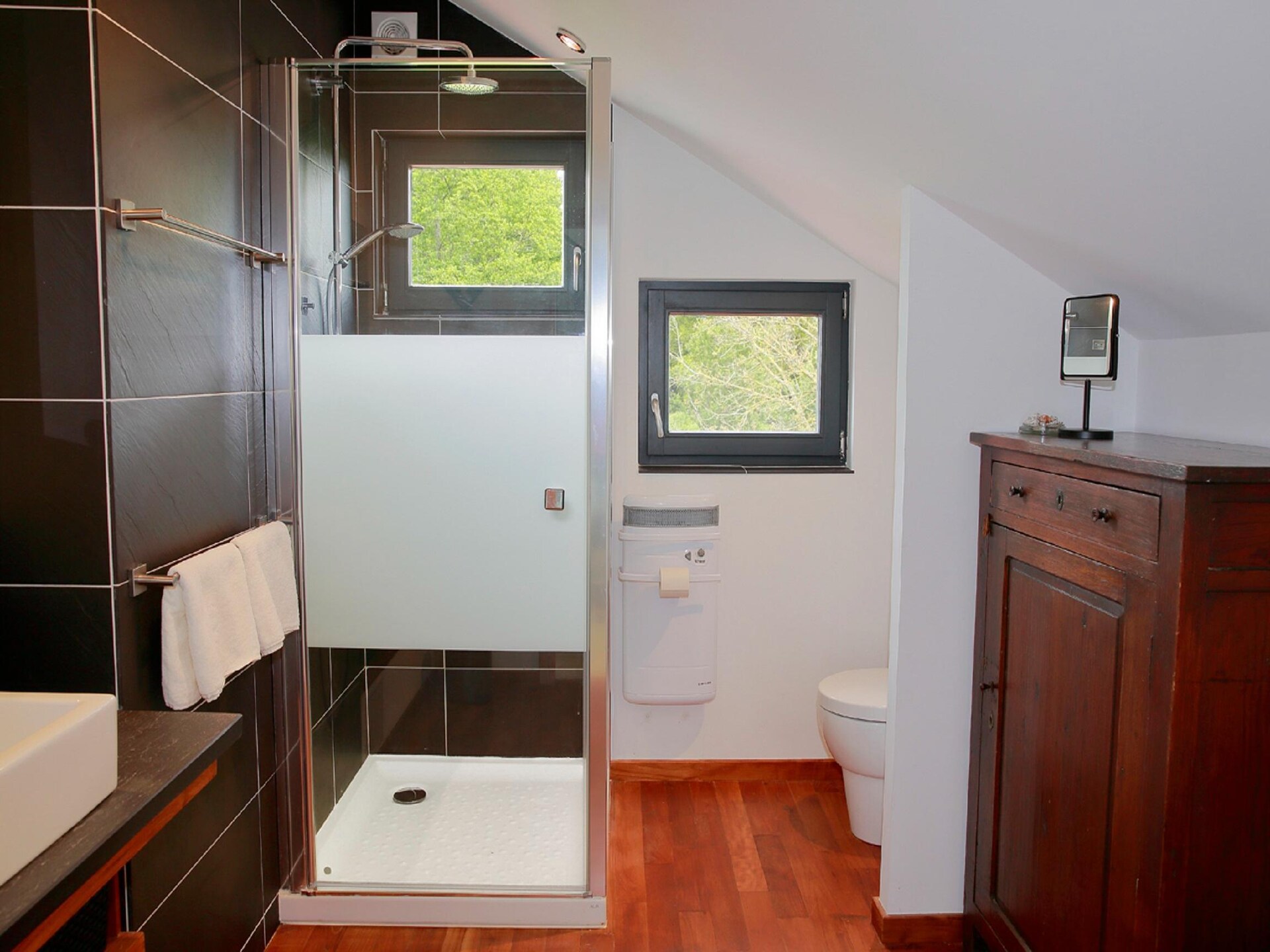 Eco gîte aan een serene vijver bij Saint-Quirin, privé en uniek - foto 12