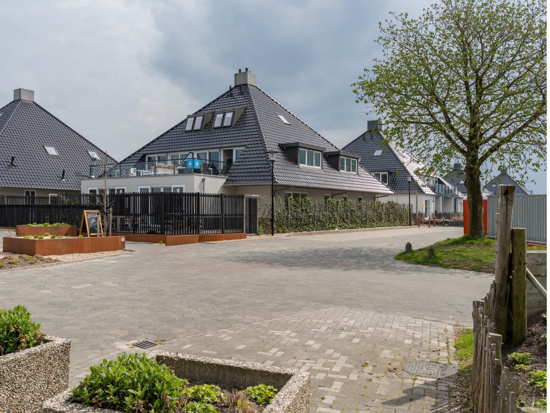 Havenzicht: Luxe vakantiehuis aan het water met privésteiger in Sneek - foto 9