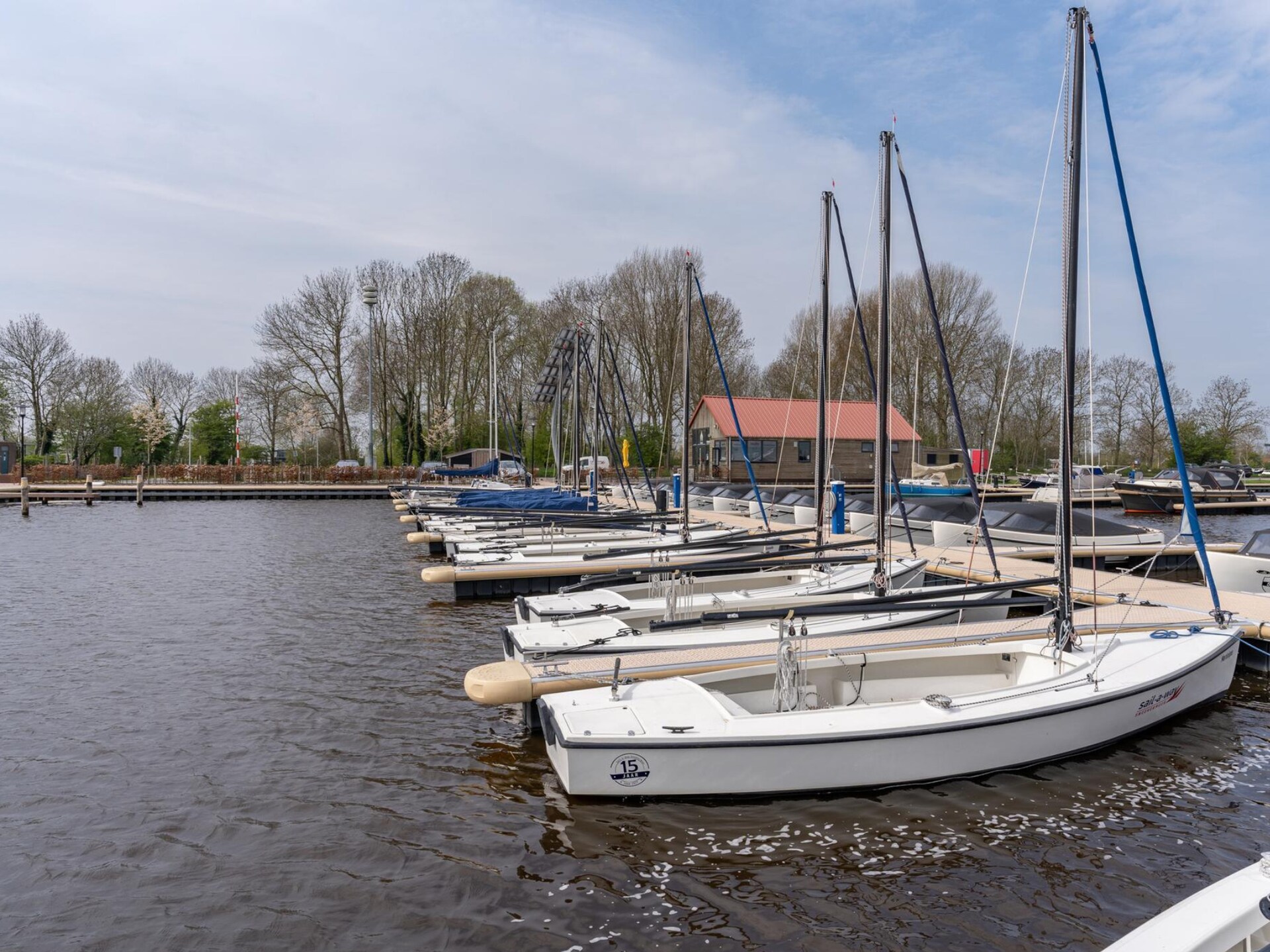 Havenzicht: Luxe vakantiehuis aan het water met privésteiger in Sneek - foto 40