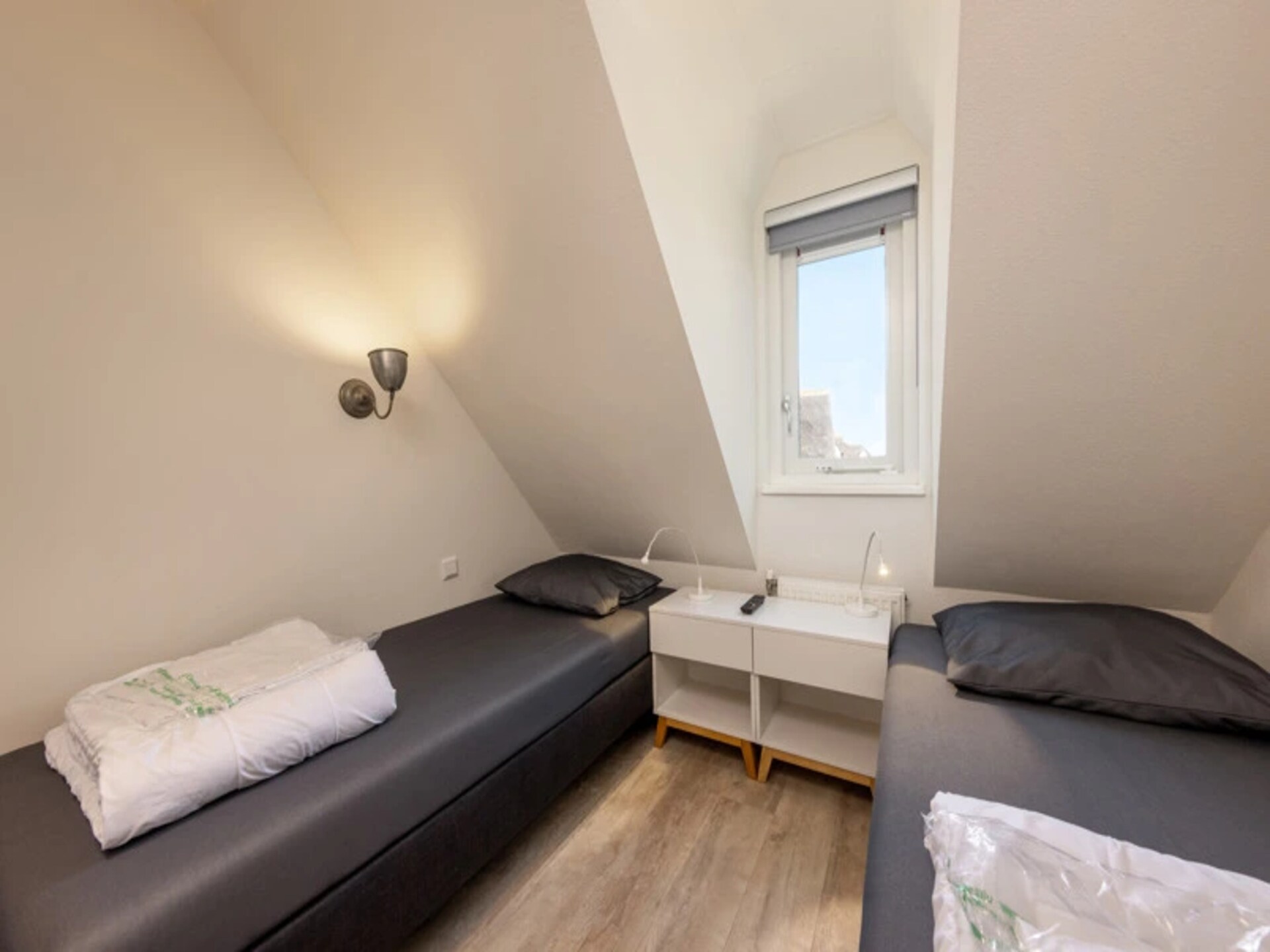 Luxe strandvilla met sauna op 500m van zee in Julianadorp - foto 9