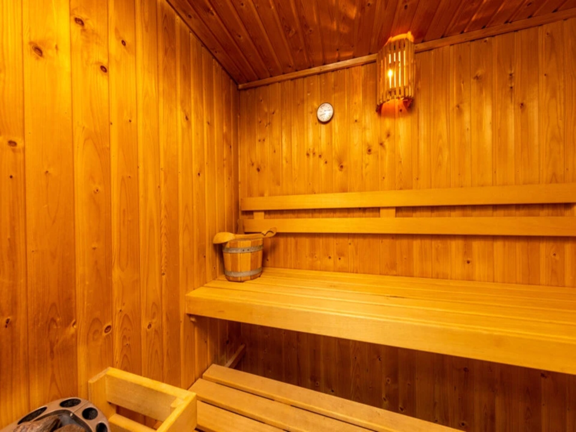 Luxe strandvilla met sauna op 500m van zee in Julianadorp - foto 38