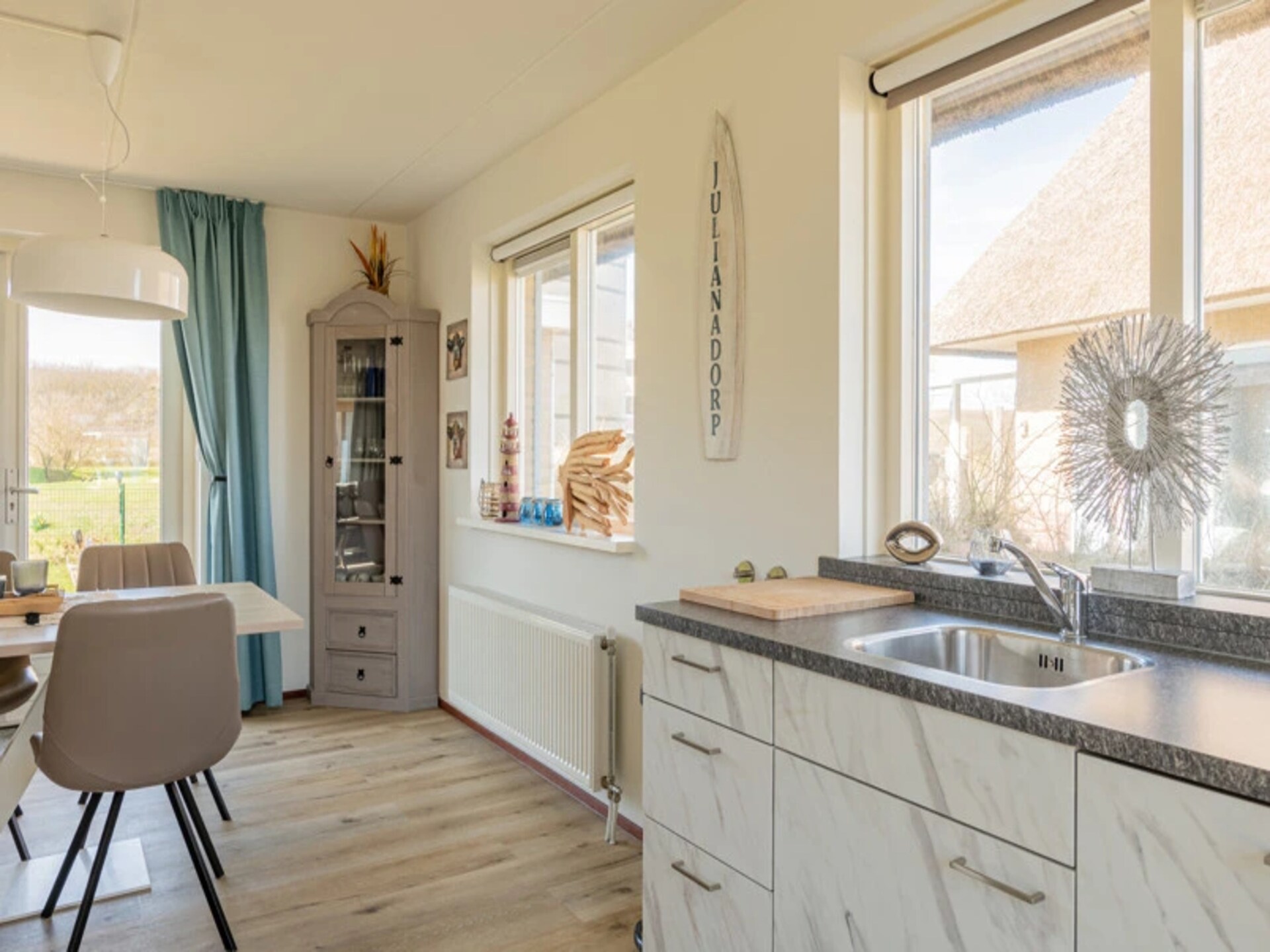 Villa met rieten dak op 500m van strand Julianadorp aan Zee - foto 9