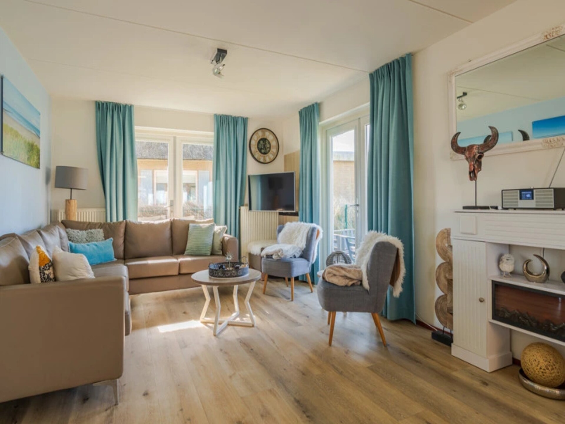 Villa met rieten dak op 500m van strand Julianadorp aan Zee - foto 2