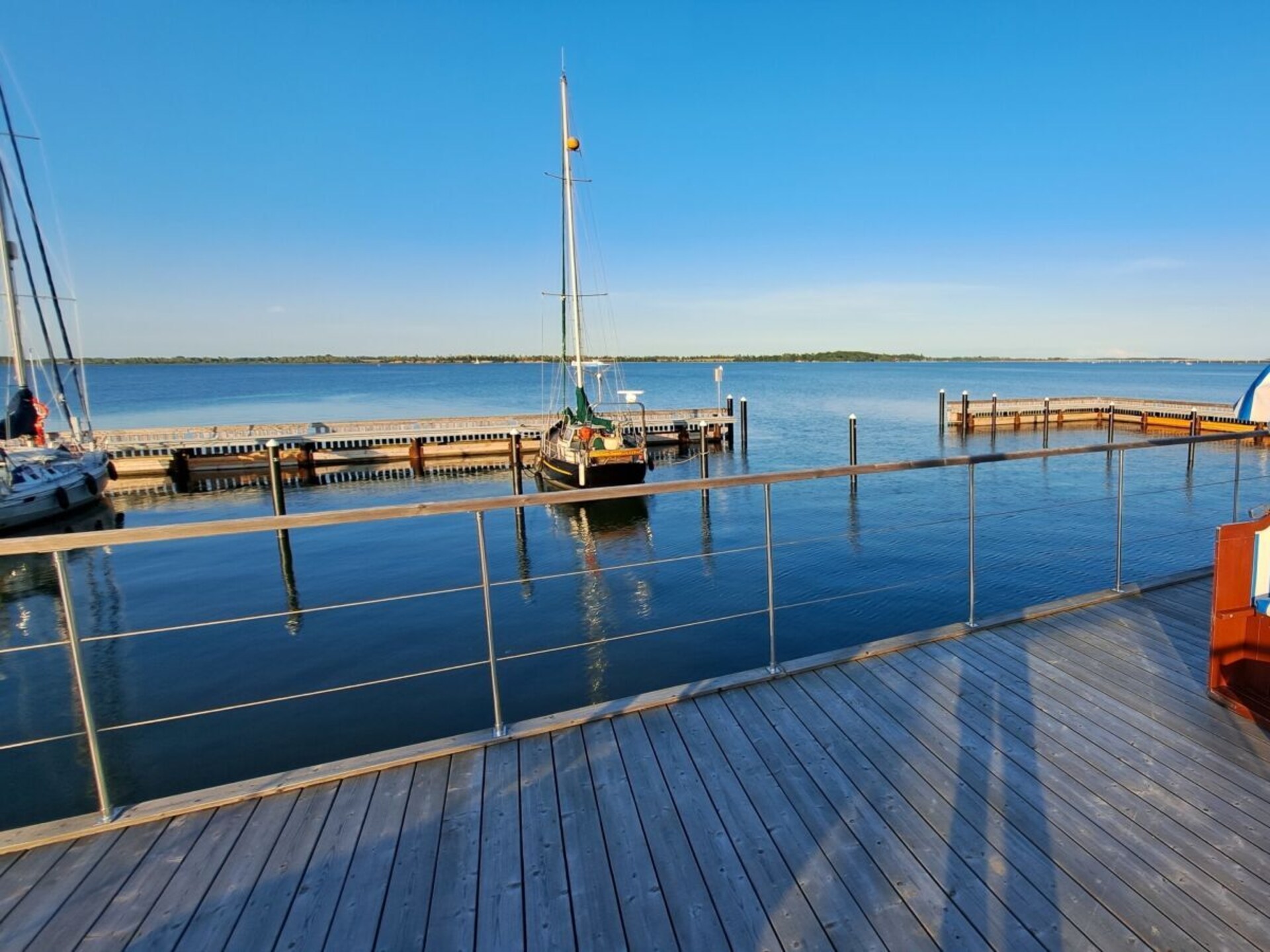 Woonboot Harmonie in Stralsund: Scandinavisch design op het water - foto 18