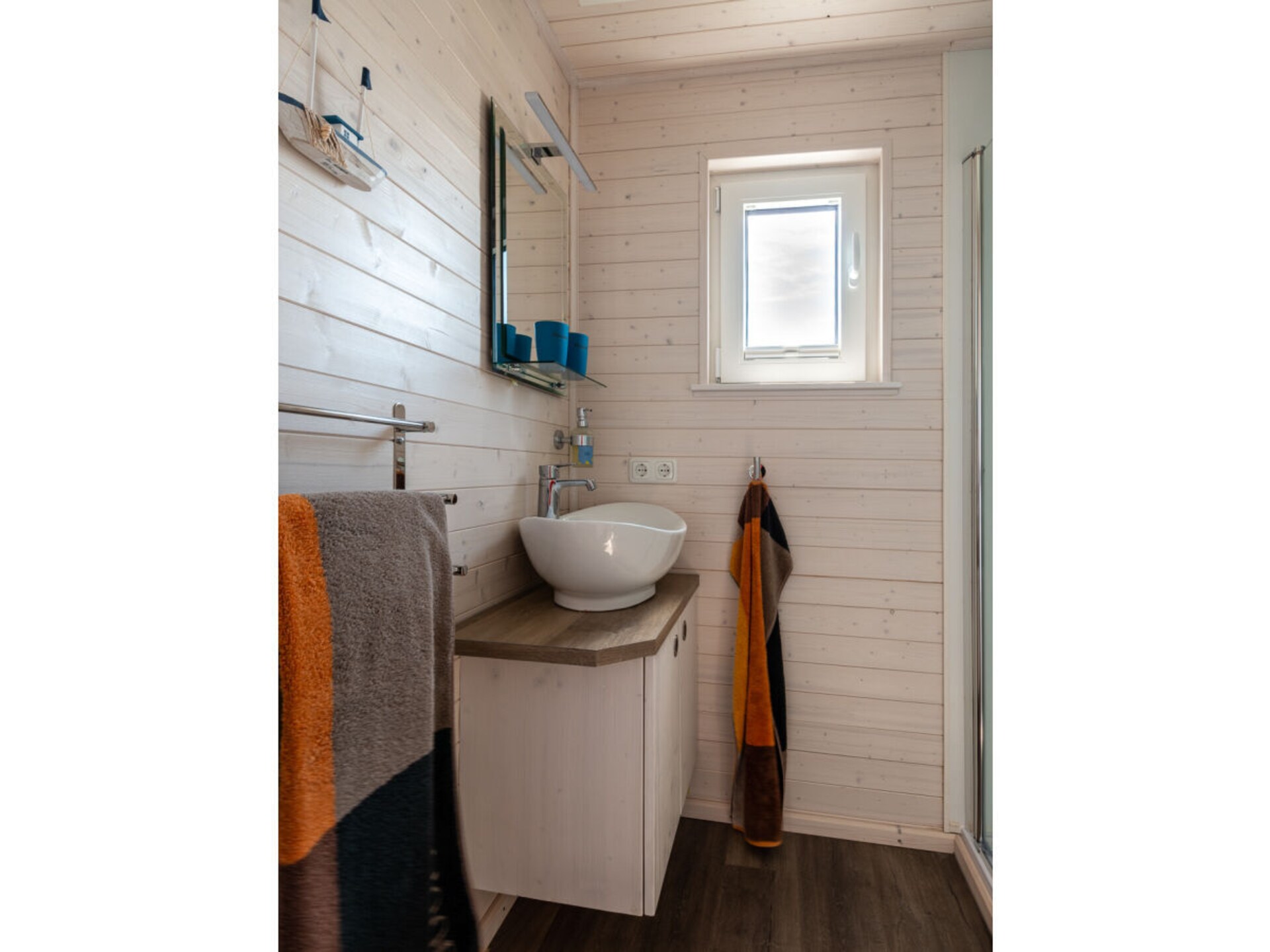 Woonboot Harmonie in Stralsund: Scandinavisch design op het water - foto 11