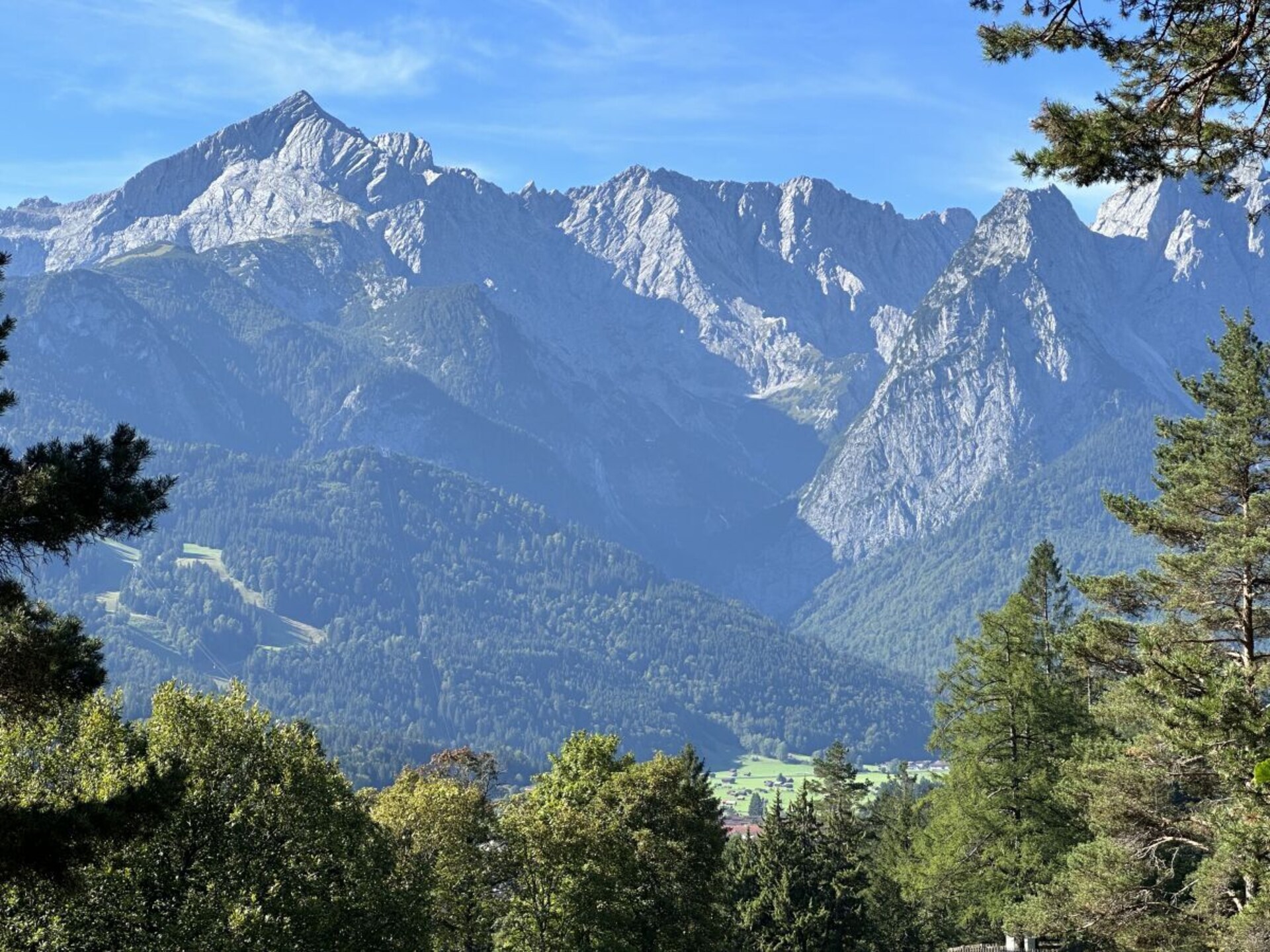 Exclusief appartement in Garmisch-Partenkirchen met panoramisch bergzicht - foto 51