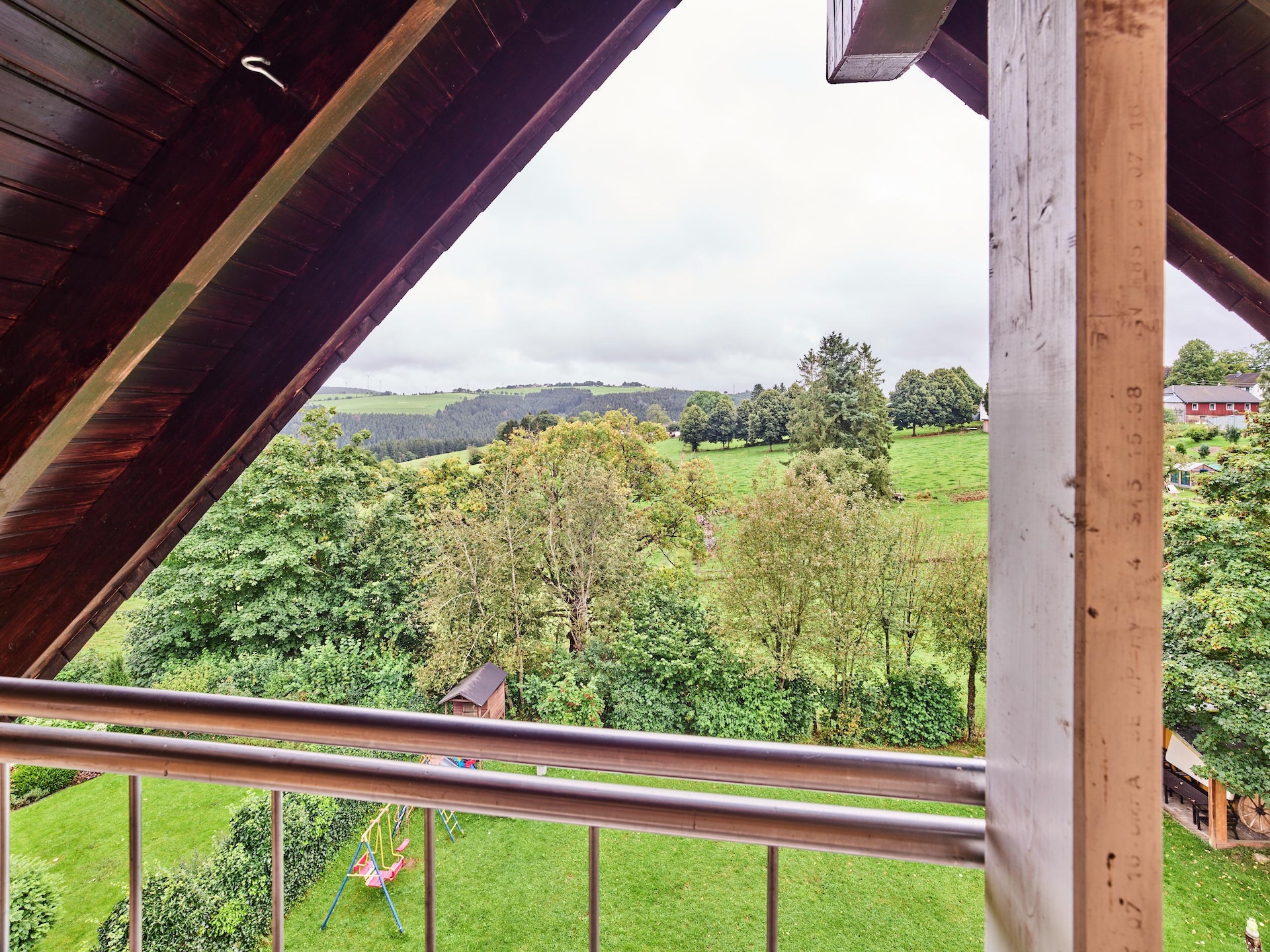 10-persoons vakantiehuis met privézwembad in Hellenthal - foto 37