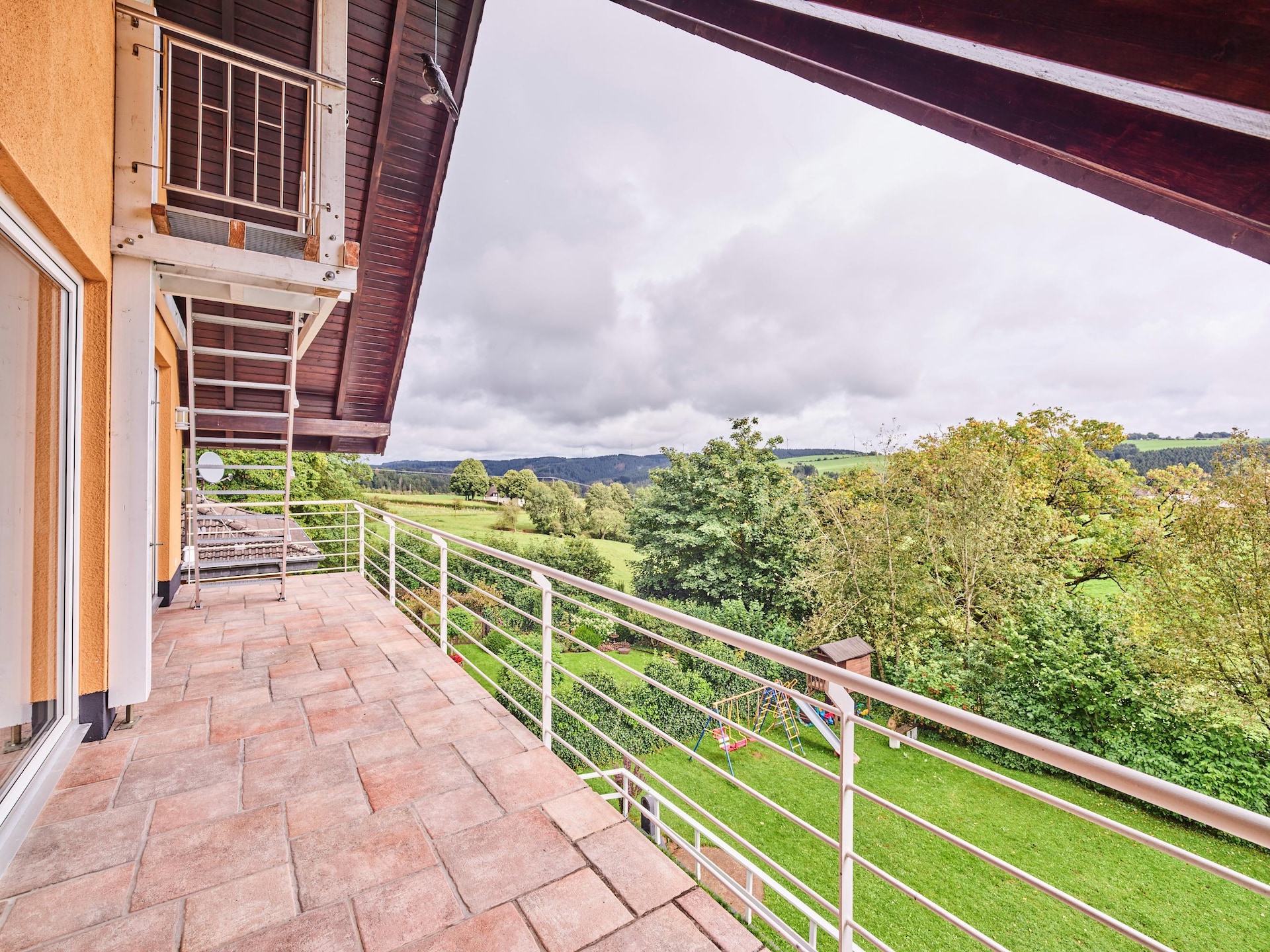 10-persoons vakantiehuis met privézwembad in Hellenthal - foto 32