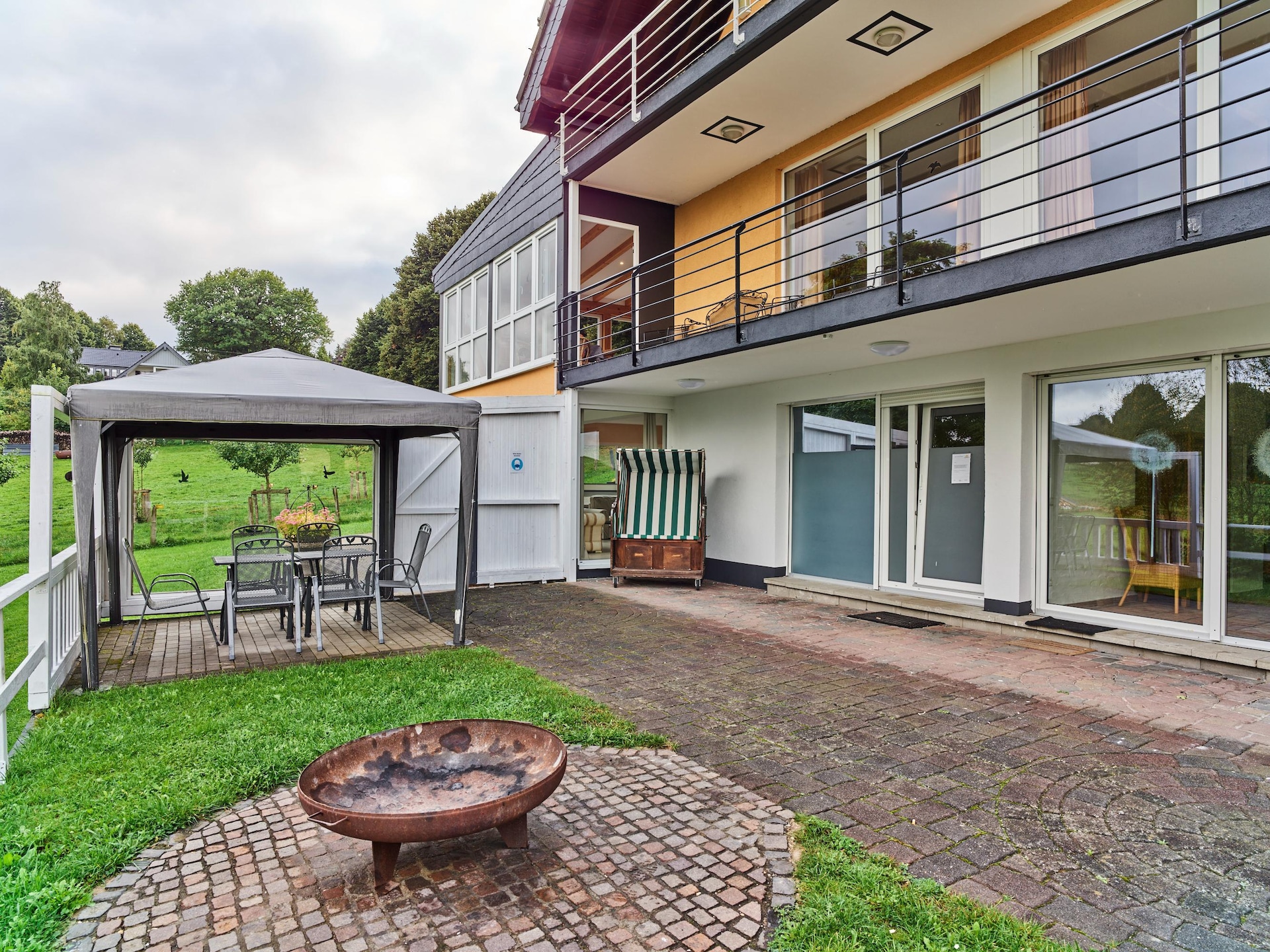 10-persoons vakantiehuis met privézwembad in Hellenthal - foto 33