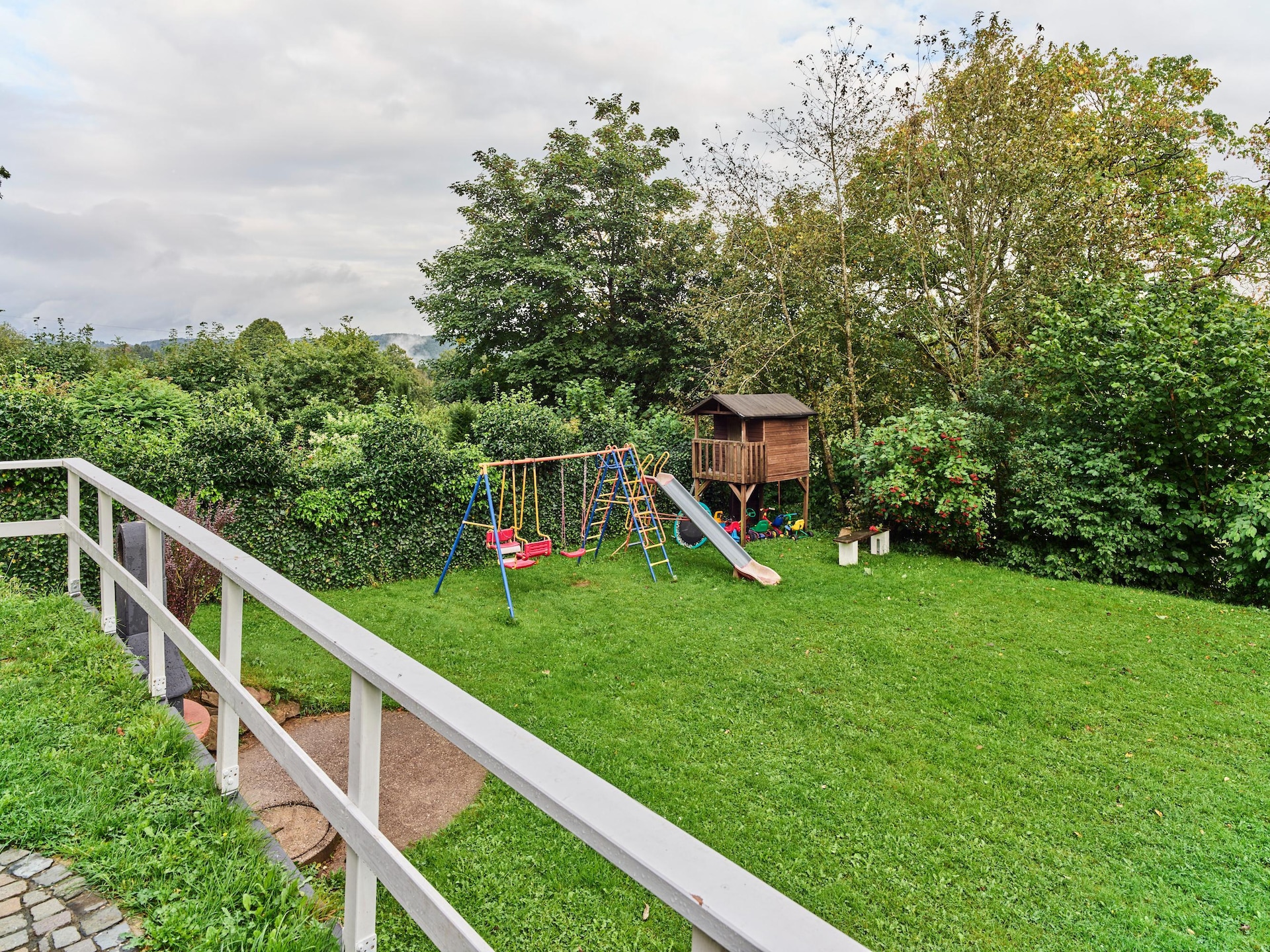 10-persoons vakantiehuis met privézwembad in Hellenthal - foto 35