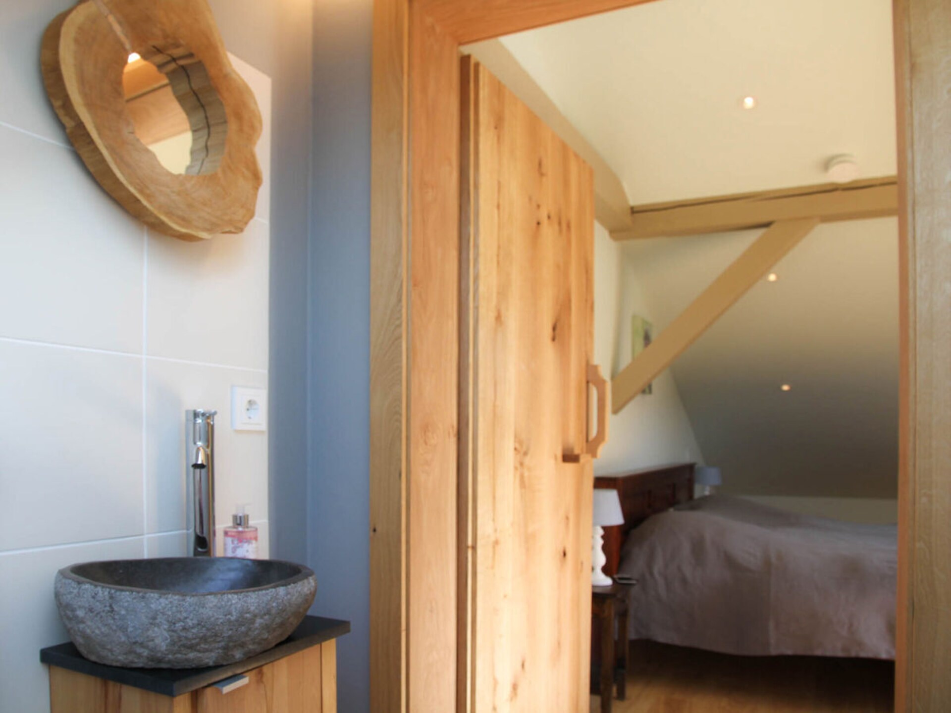 Stijlvolle 4-sterren zoldersuite nabij het meer en de bergen in Grassau - foto 17