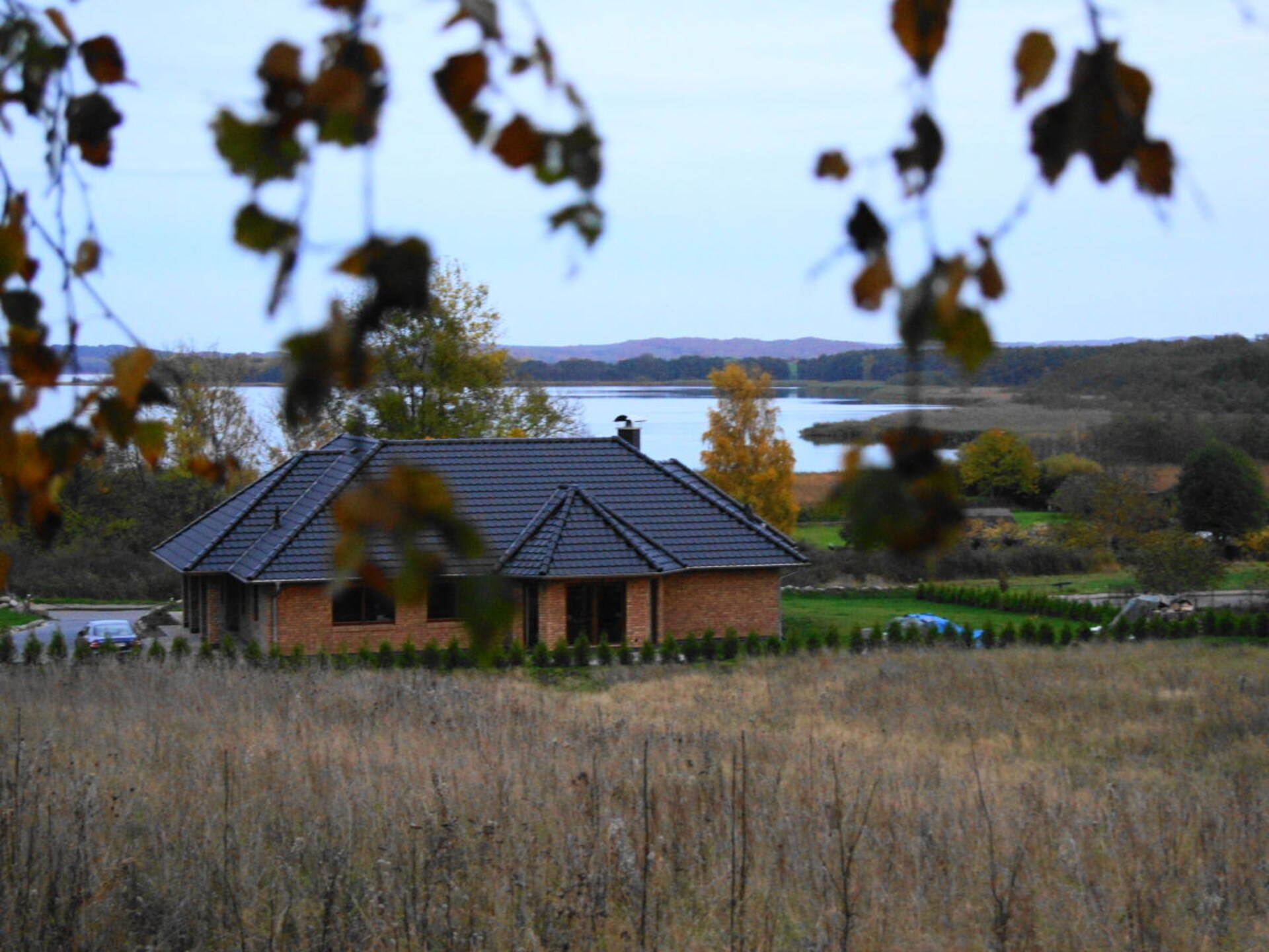 Vrijstaand vakantiehuis aan de Kleine Jasmunder Bodden bij Bergen auf Rügen - foto 1