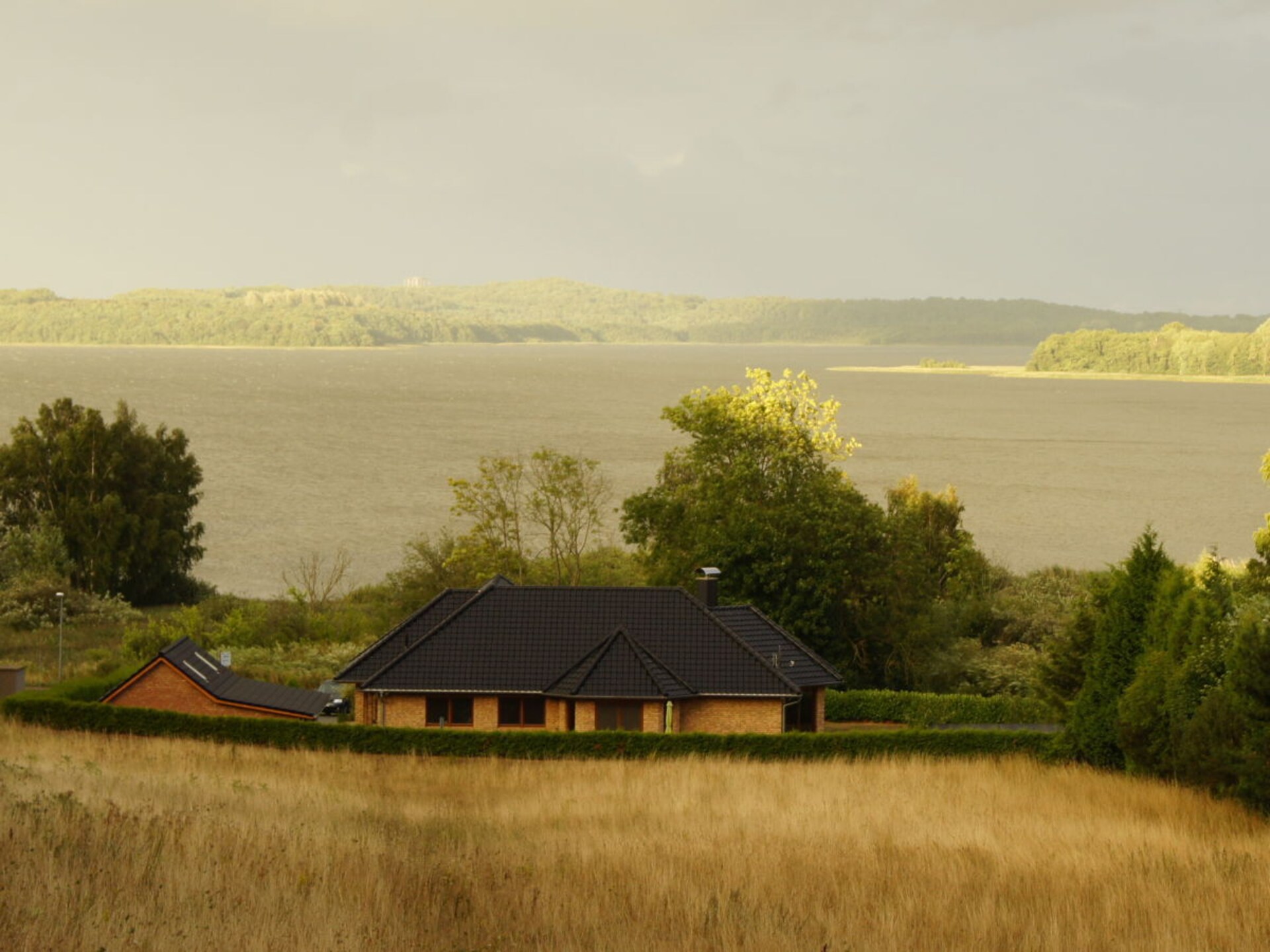 Vrijstaand vakantiehuis aan de Kleine Jasmunder Bodden bij Bergen auf Rügen - foto 5
