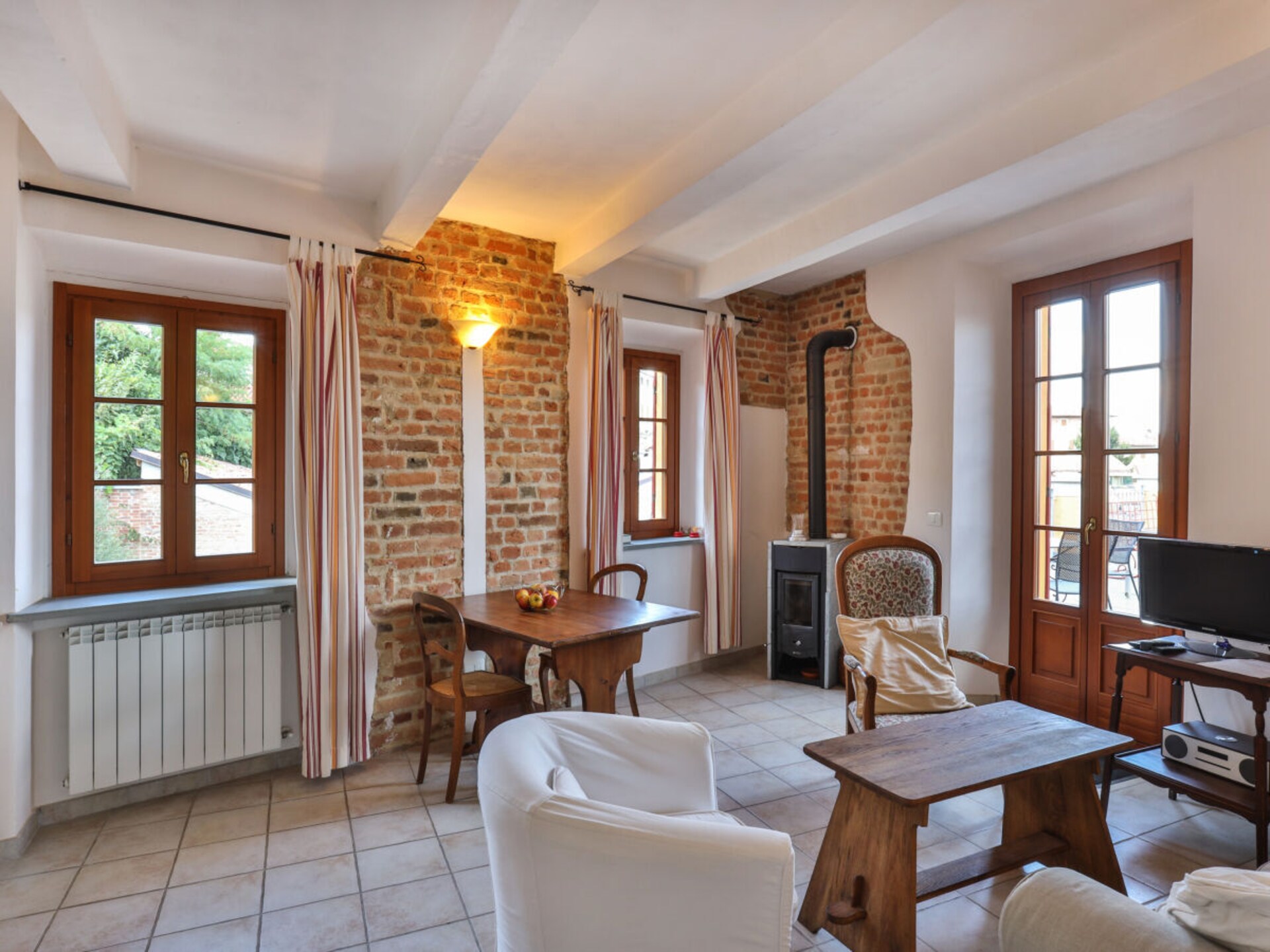 Villa Pesce: Romantisch verblijf met panoramisch uitzicht in Mombaruzzo - foto 7