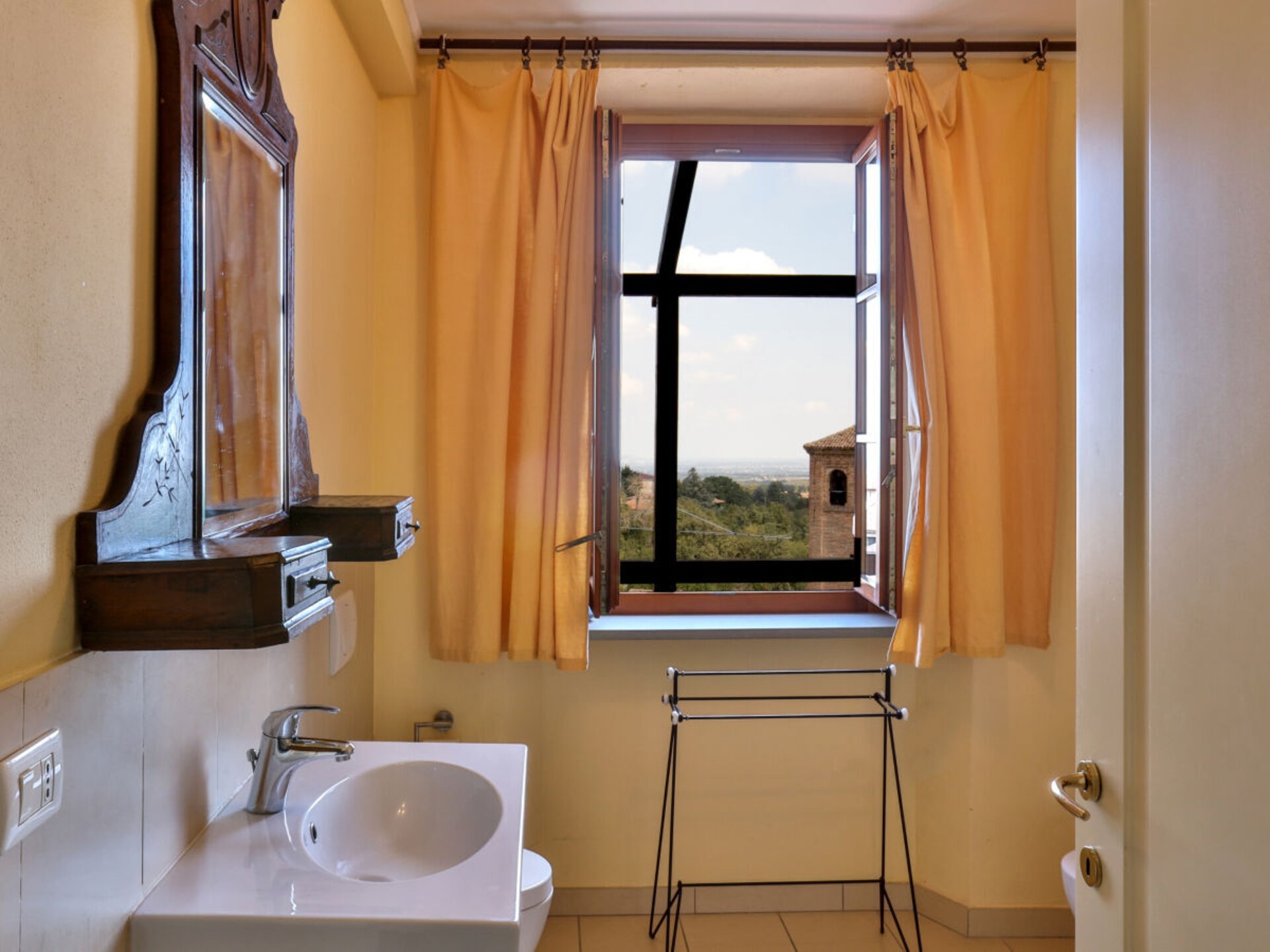 Villa Pesce: Romantisch verblijf met panoramisch uitzicht in Mombaruzzo - foto 8