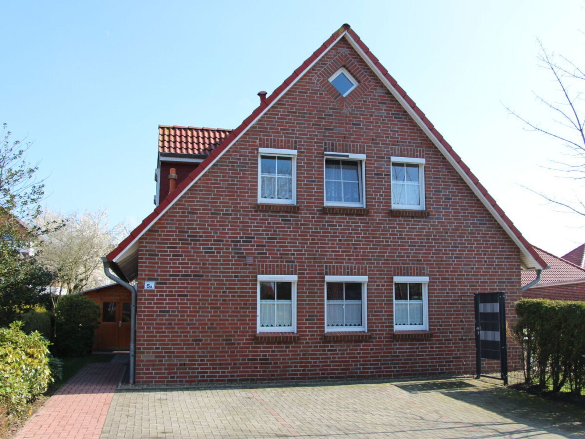 Knus vakantiehuis in Wittmund, 300m van centrum, met tuin en strandstoel - foto 23