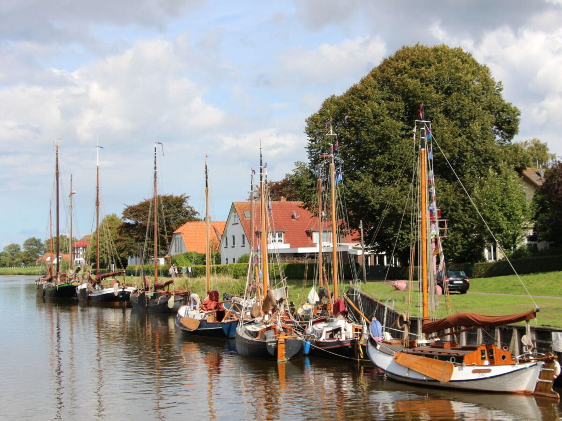 Knus vakantiehuis in Wittmund, 300m van centrum, met tuin en strandstoel - foto 21