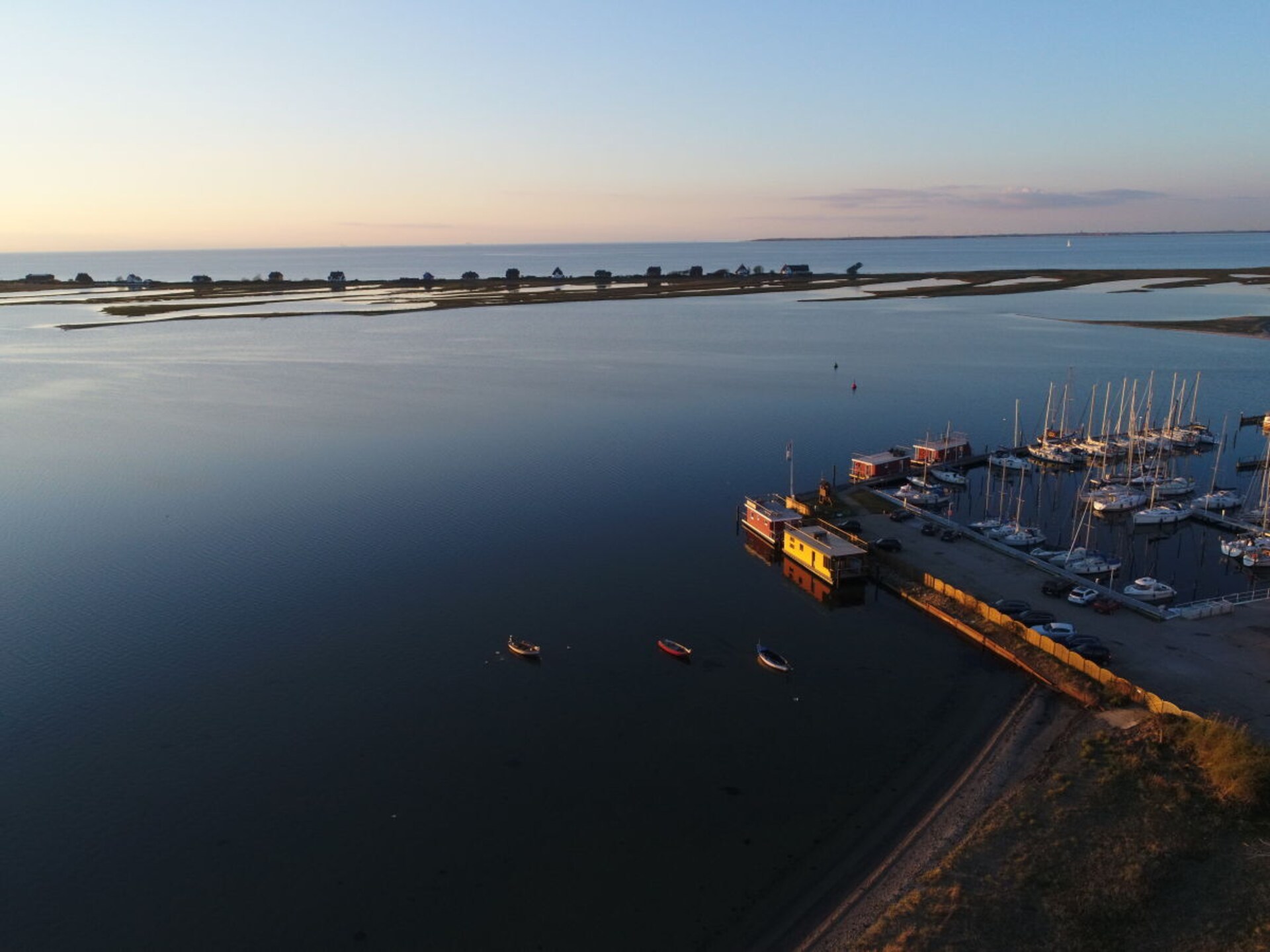 Verwarmde woonboot aan het Oostzeestrand in Heiligenhafen voor 5 personen - foto 18