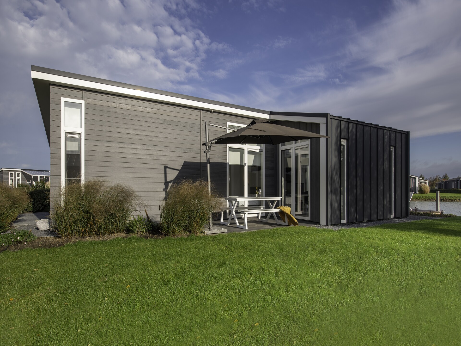 Luxe vakantiehuis aan het water met sauna in Wemeldinge, Zeeland - foto 12