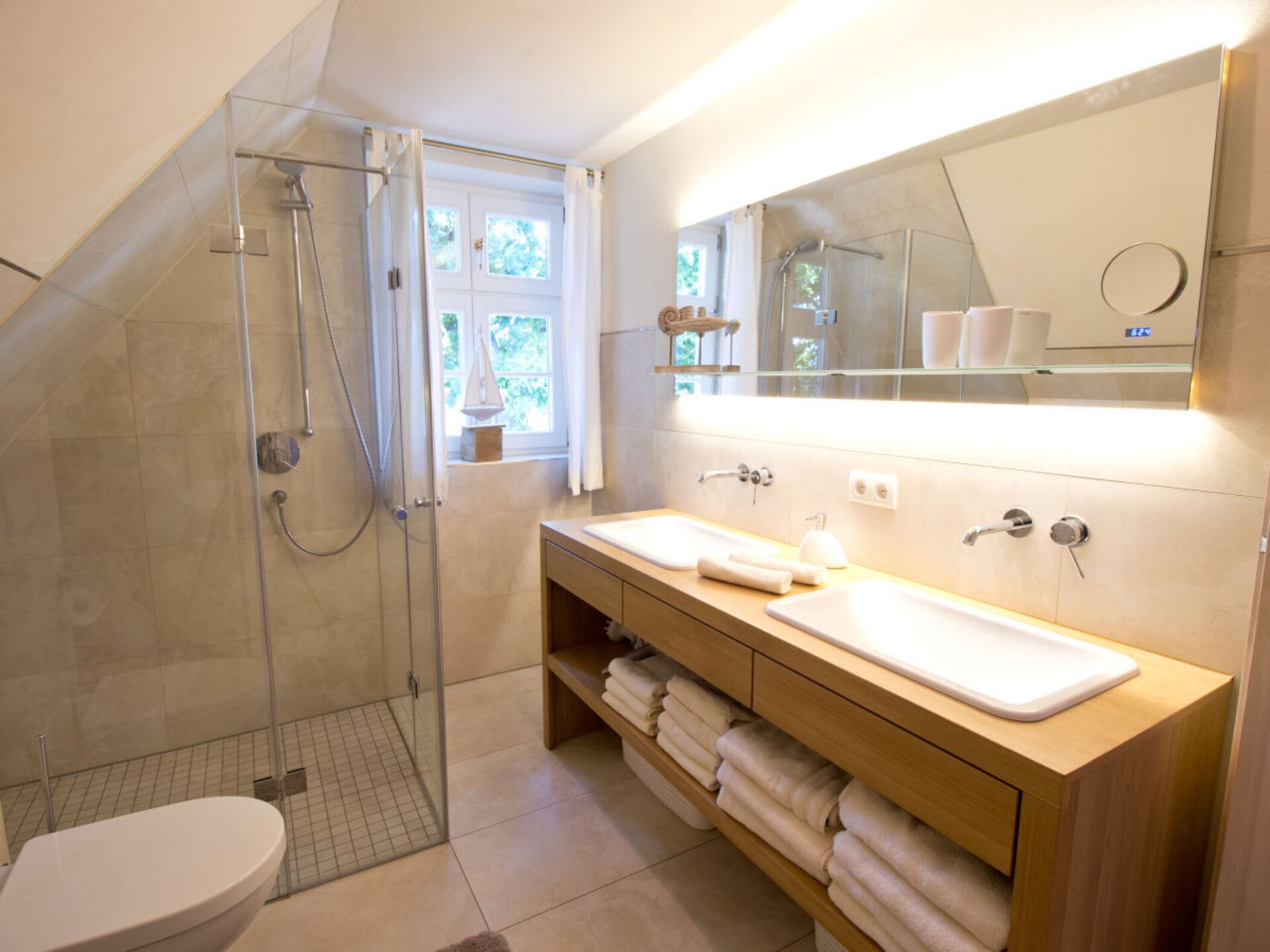 Ecologisch vakantiehuis Born met sauna, dakterras en eigen kippen voor 8 personen - foto 18
