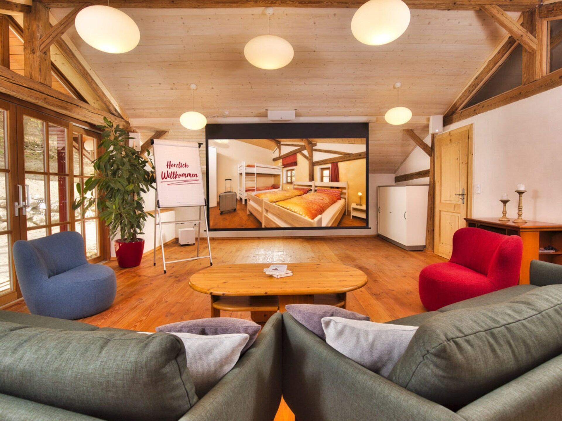 Ruim vakantiehuis voor 10 personen met bubbelbad en thuisbioscoop in Loitzendorf - foto 20