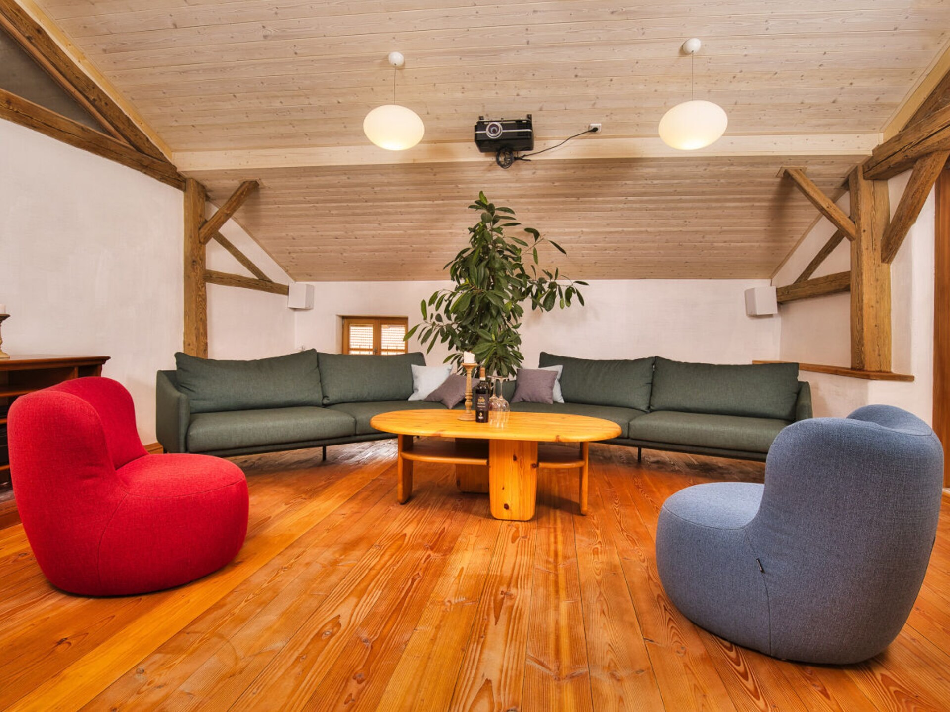 Ruim vakantiehuis voor 10 personen met bubbelbad en thuisbioscoop in Loitzendorf - foto 21