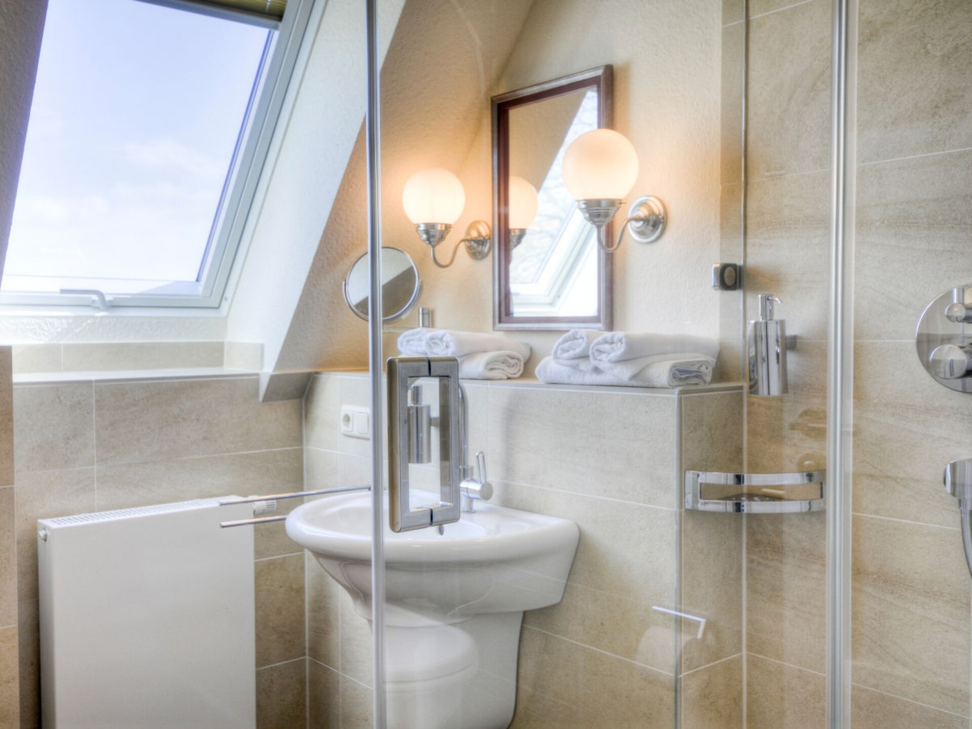 Knus zolderappartement met uitzicht op het historische Burg op Fehmarn - foto 13