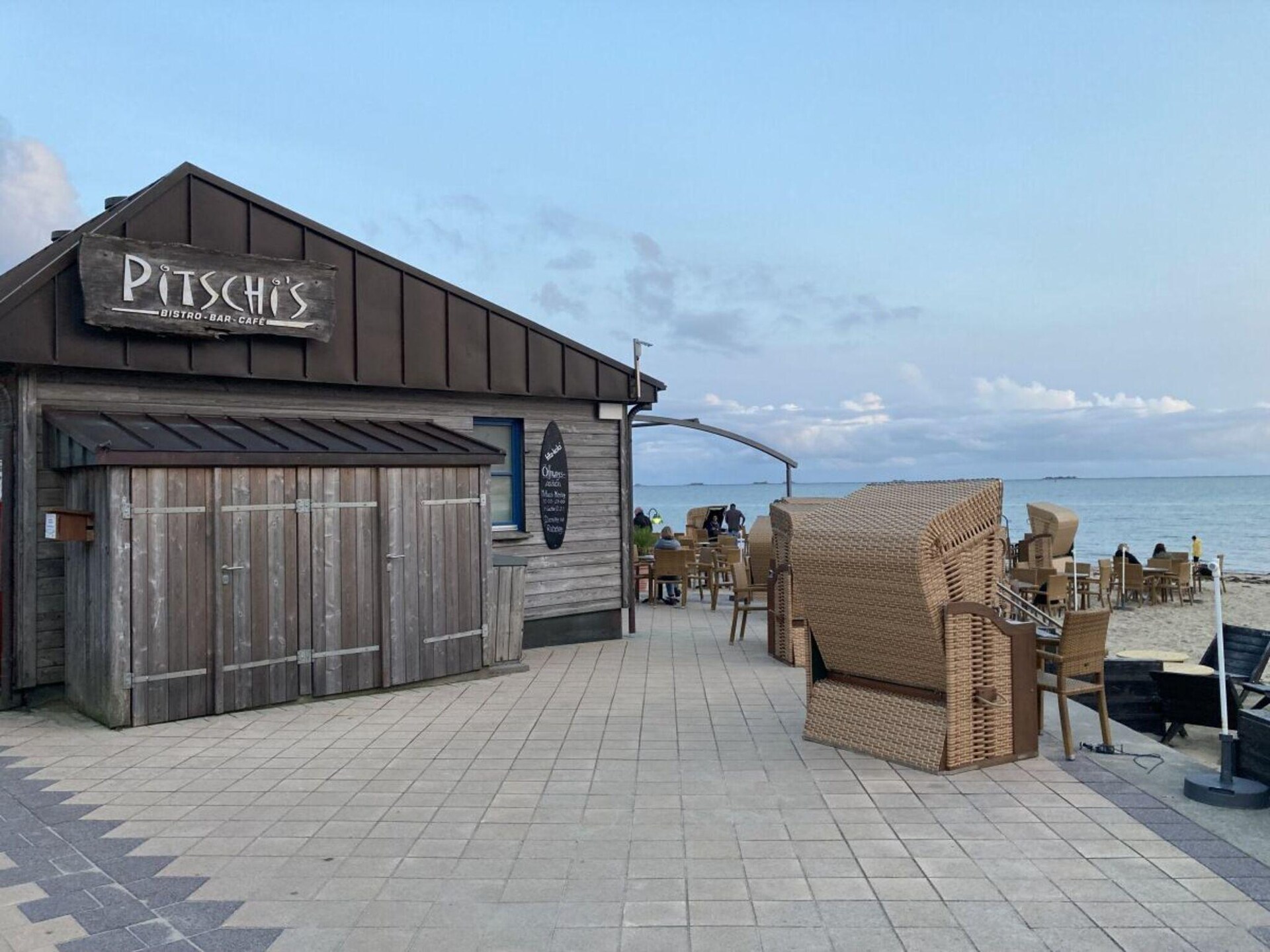 Gerenoveerd vakantiehuis met grote tuin en zuidterras nabij strand - foto 29