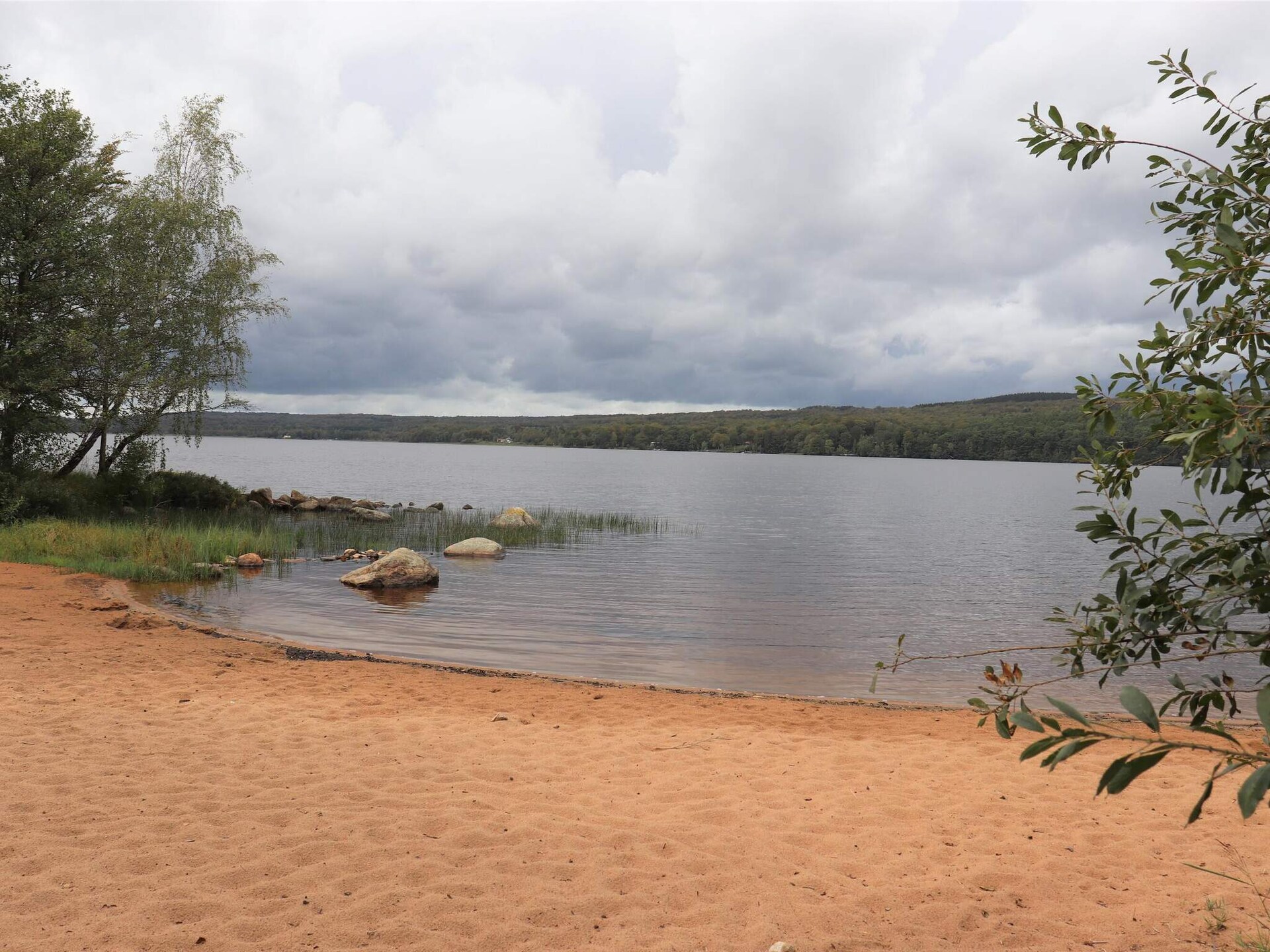 Knus houten vakantiehuis op golfbaan Bjäre met weids uitzicht - foto 25