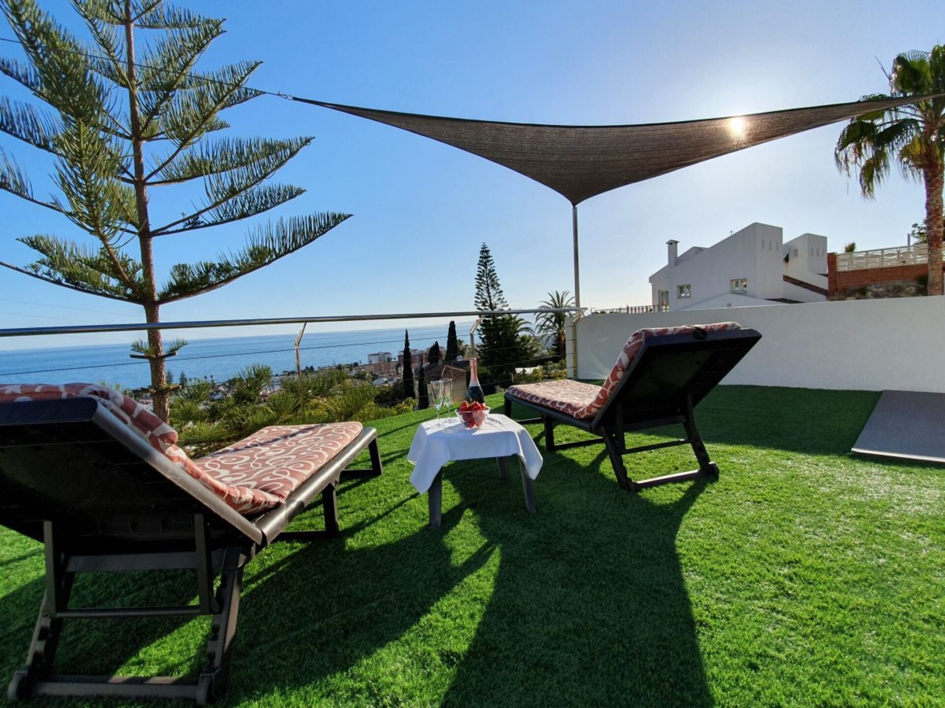 Ruim vakantiehuis met panoramisch zeezicht in Rincón de la Victoria - foto 2